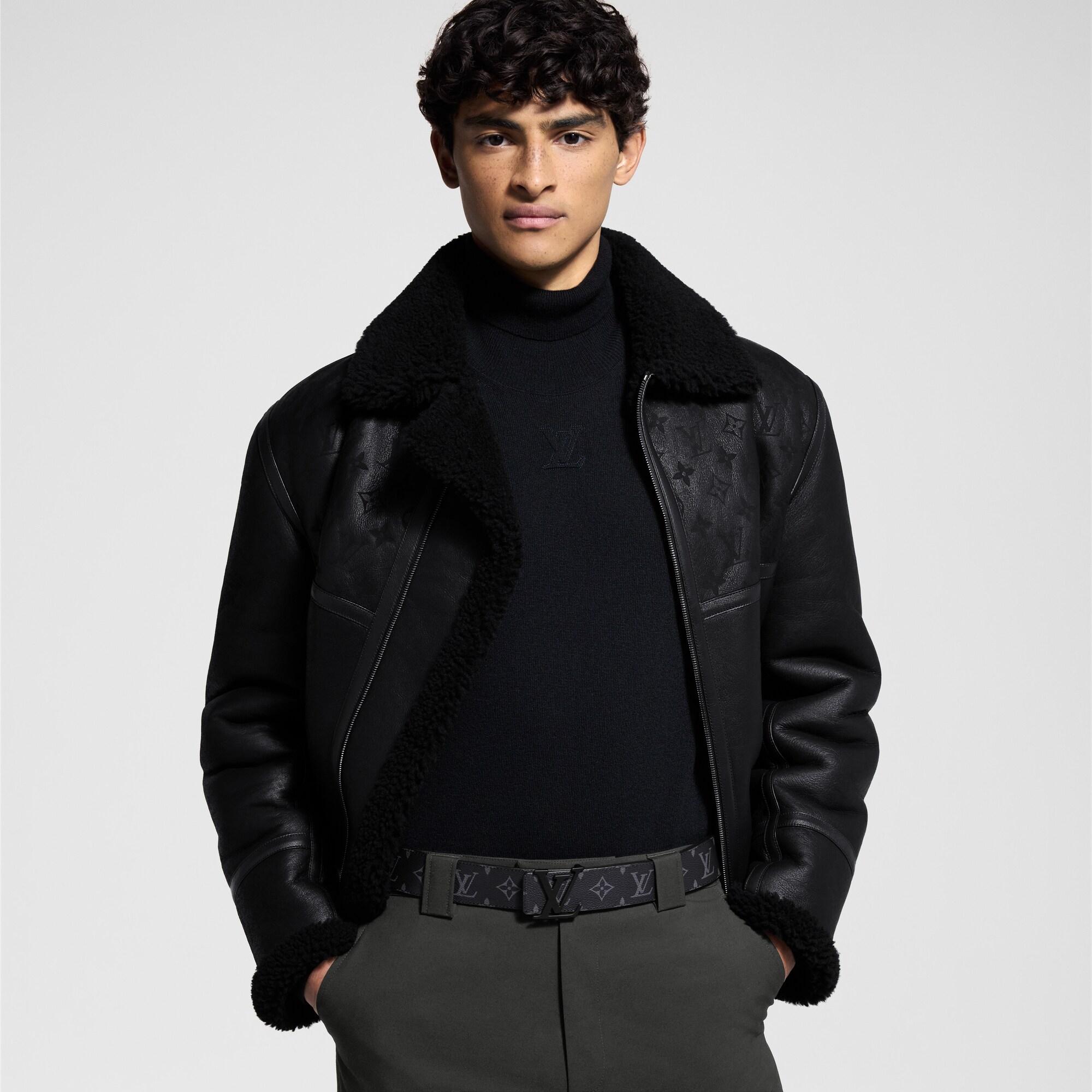 Monogram Eclipse Accesorios Cinturones Cinturón LV Initiales 4 cm | Louis Vuitton ® (Ampliar producto)