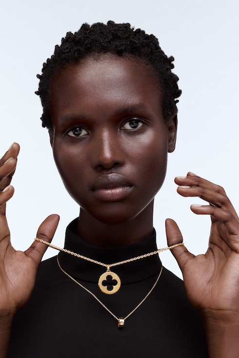 Categories Necklaces and Pendants Empreinte Pendant, Yellow Gold | Louis Vuitton ®