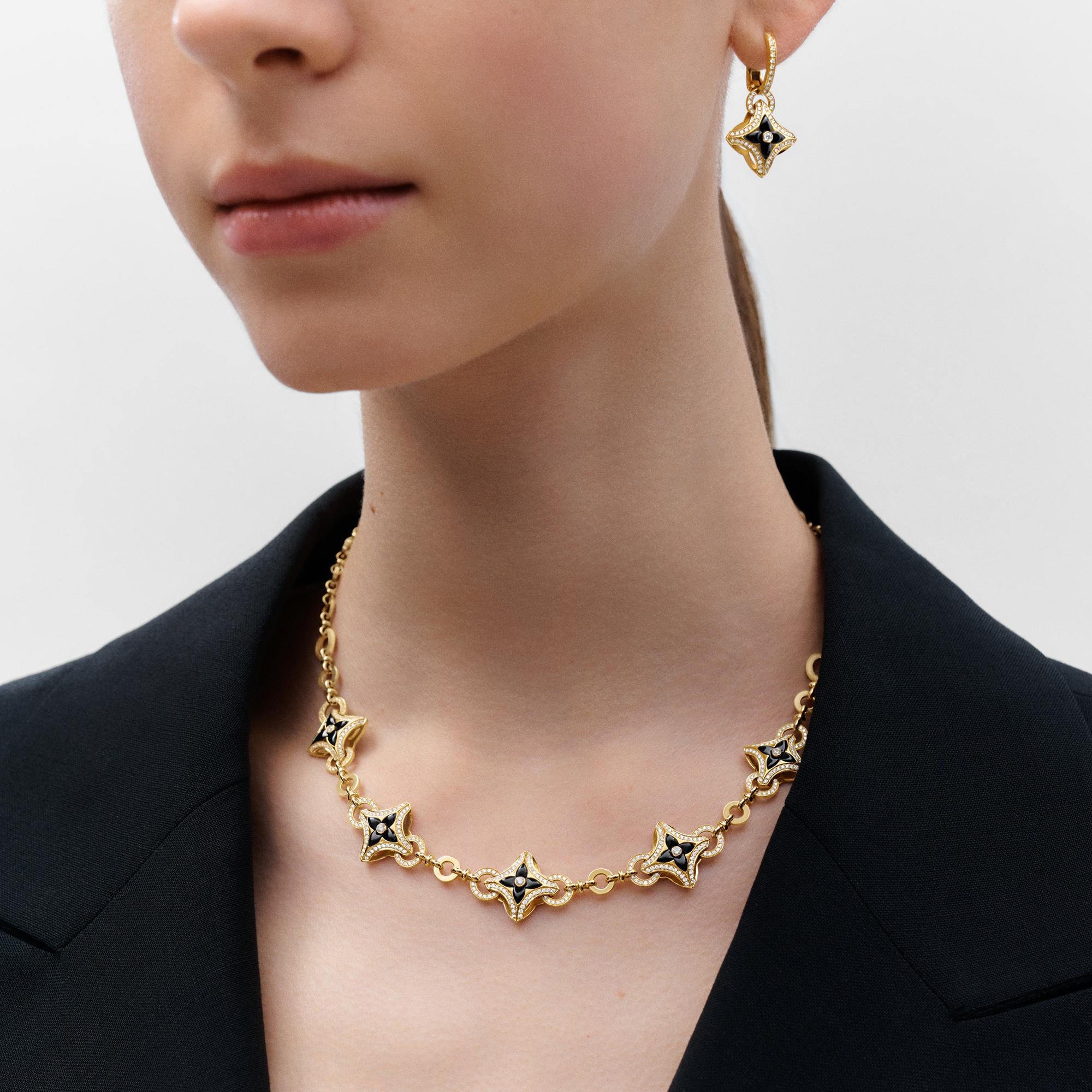  Categorías Collares y dijes  Collar Ever Blossom de oro amarillo, ónix y diamantes | Louis Vuitton ® (Ampliar producto)