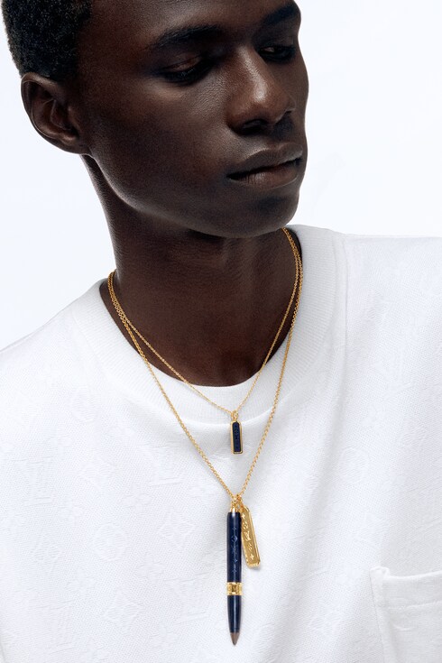 Bijoux Colliers et pendentifs Les Gastons Vuitton Large Tag Pendant, Yellow Gold | Louis Vuitton ®