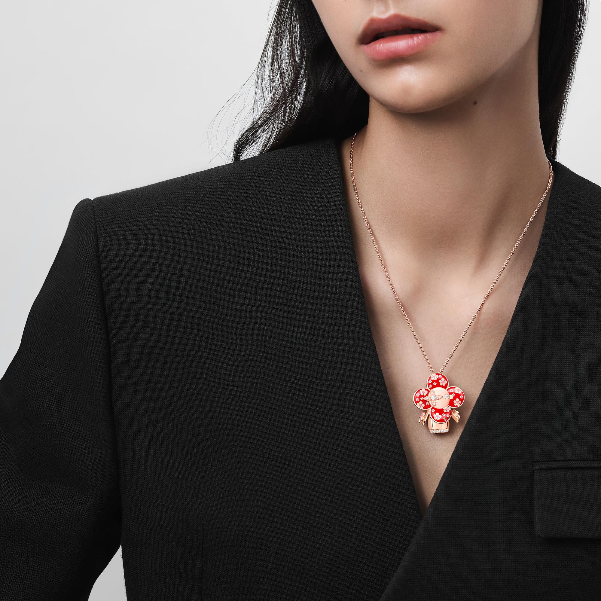  Categorías Toda la joyería fina Collar Vivienne Plum Flowers | Louis Vuitton ® (Ampliar producto)