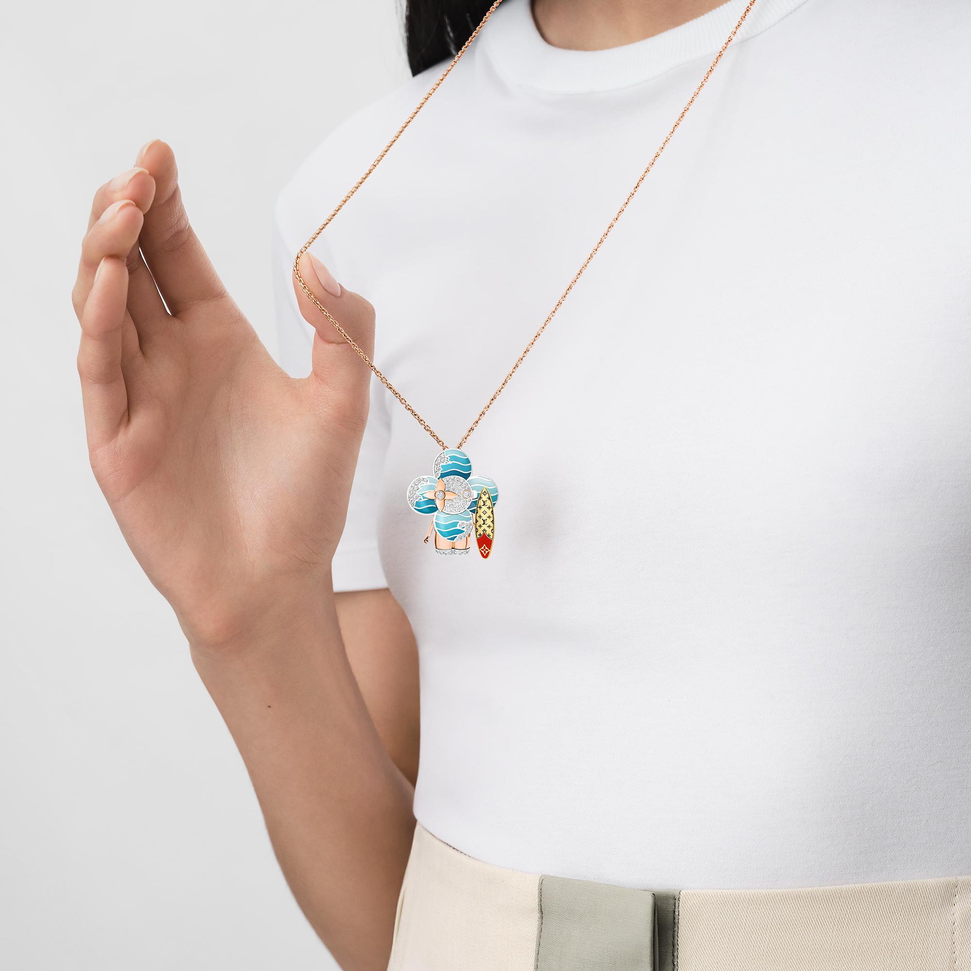  Categorías Toda la joyería fina Collar Vivienne Surfer | Louis Vuitton ® (Ampliar producto)