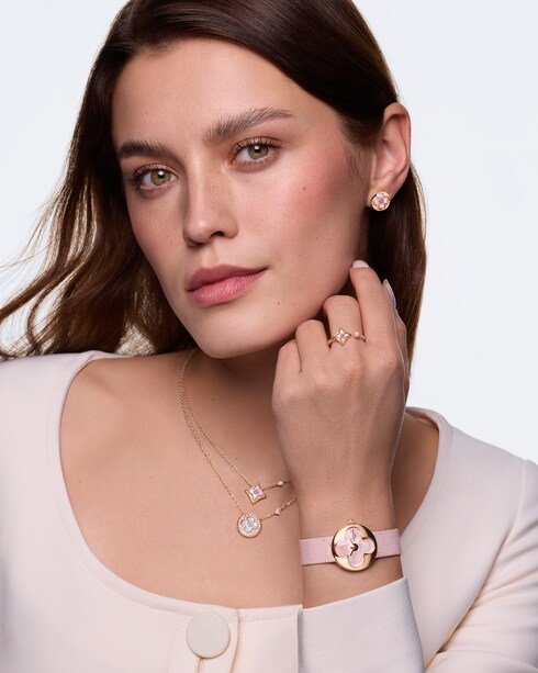 Collections } Color Blossom, quartz, 26 mm, or rose et nacre blanche aux nuances roses | Louis Vuitton ®