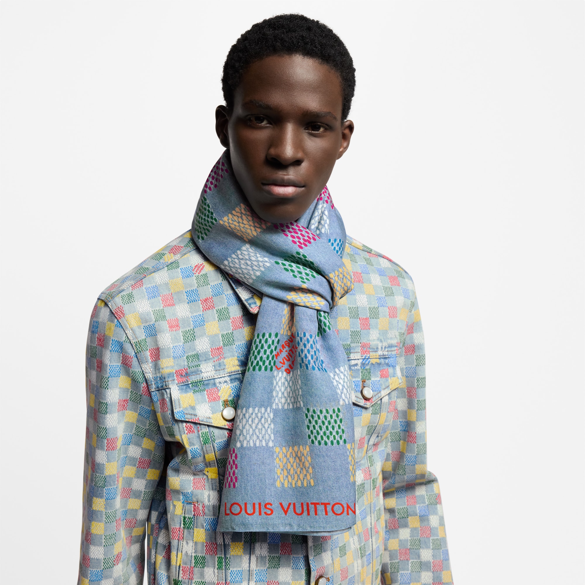 S00 Accesorios Bufandas Estola LV Vers Damier Denim | Louis Vuitton ® (Ampliar producto)
