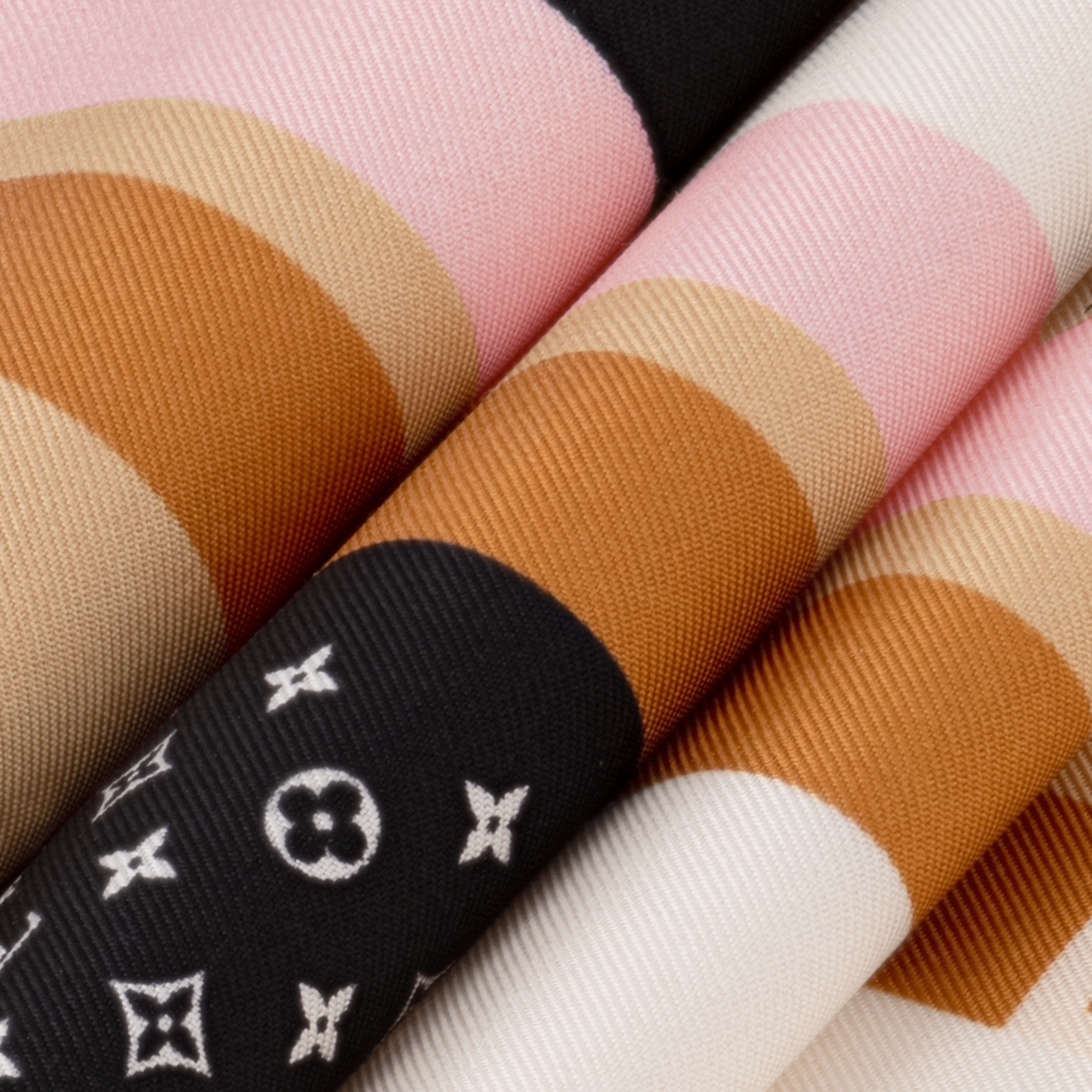 S00 Accesorios Chales y estolas Estola Nano Monogram Lavalliere | Louis Vuitton ® (Ampliar producto)