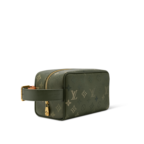 Monogram Other Viajes Accesorios y organizadores de viaje Estuche Dopp Kit | Louis Vuitton ® (Ampliar producto)
