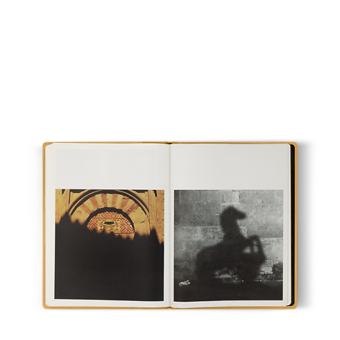 Librería Fashion Eye Fashion Eye Córdoba por Miles Aldridge | Louis Vuitton ® (Ampliar producto)