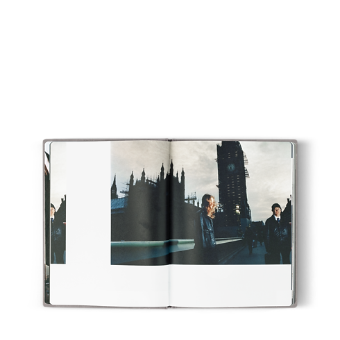 Librería Fashion Eye Fashion Eye Londres | Louis Vuitton ® (Ampliar producto)