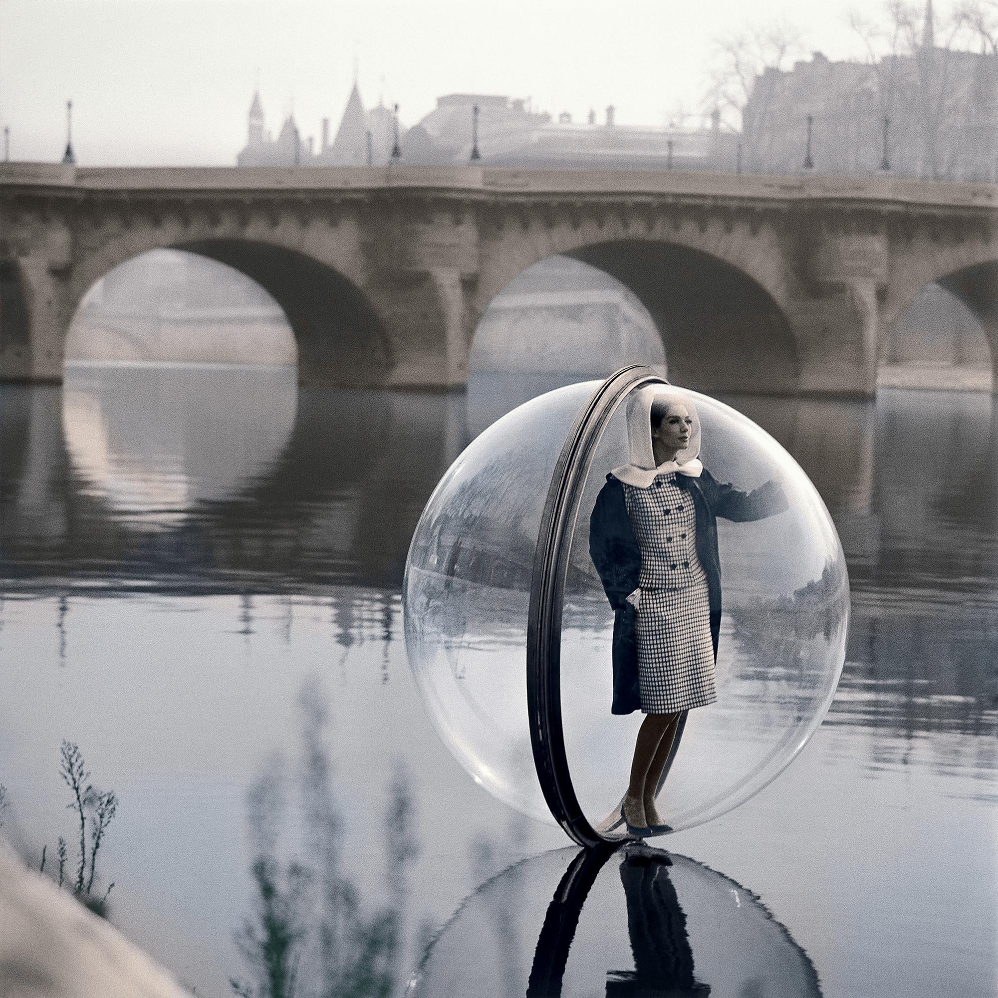  Librería Fashion Eye Fashion Eye París por Melvin Sokolsky | Louis Vuitton ® (Ampliar producto)