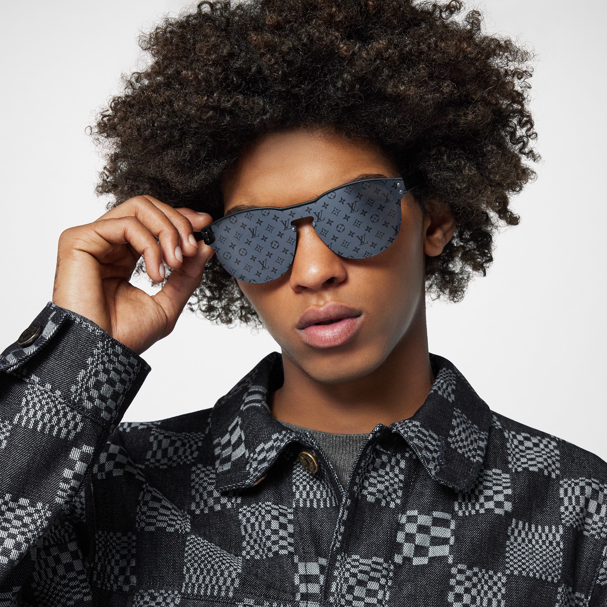 S00 Accesorios Lentes de sol Gafas de sol redondas LV Waimea | Louis Vuitton ® (Ampliar producto)