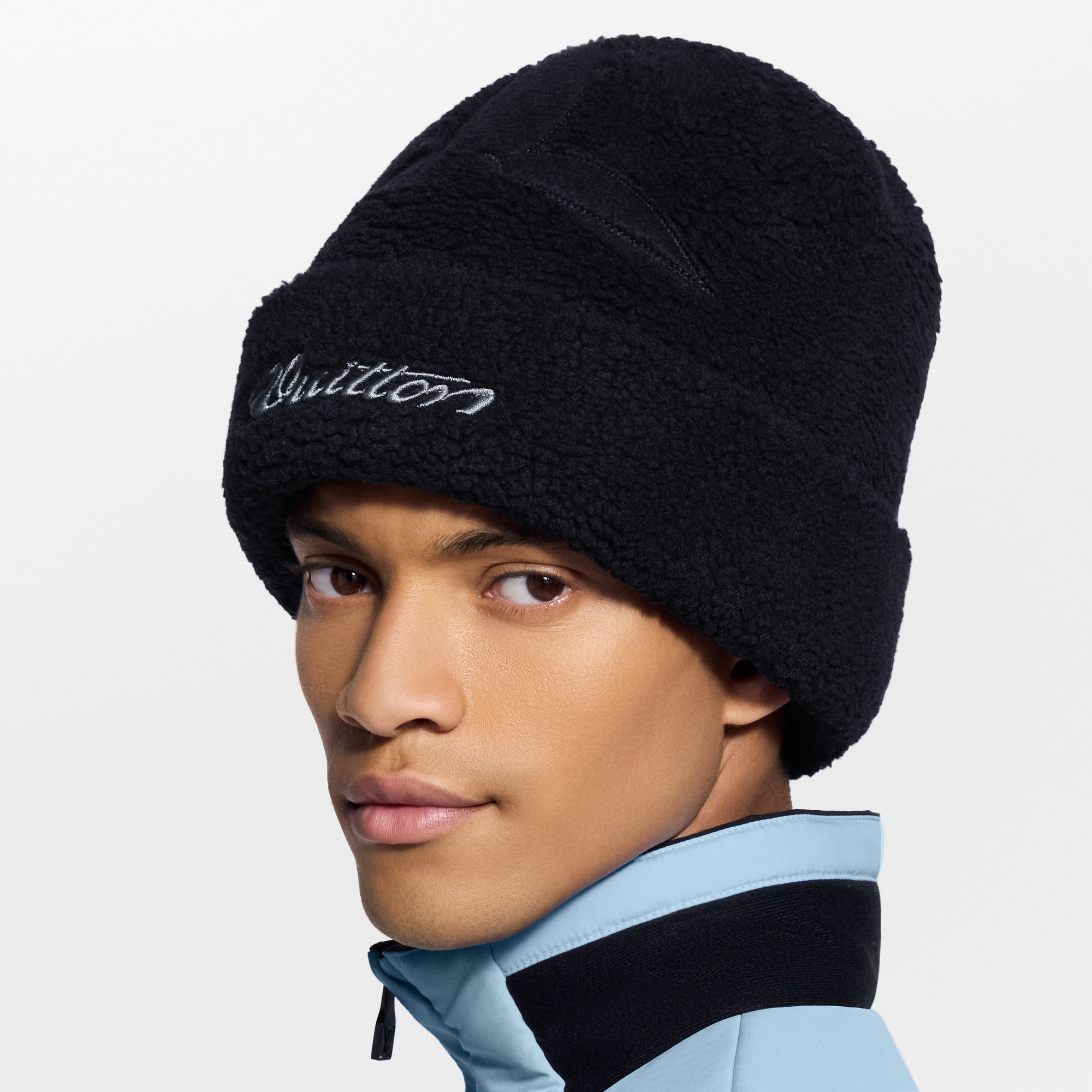 S00 Accesorios Sombreros, gorros y guantes Gorro de felpa Signature | Louis Vuitton ® (Ampliar producto)