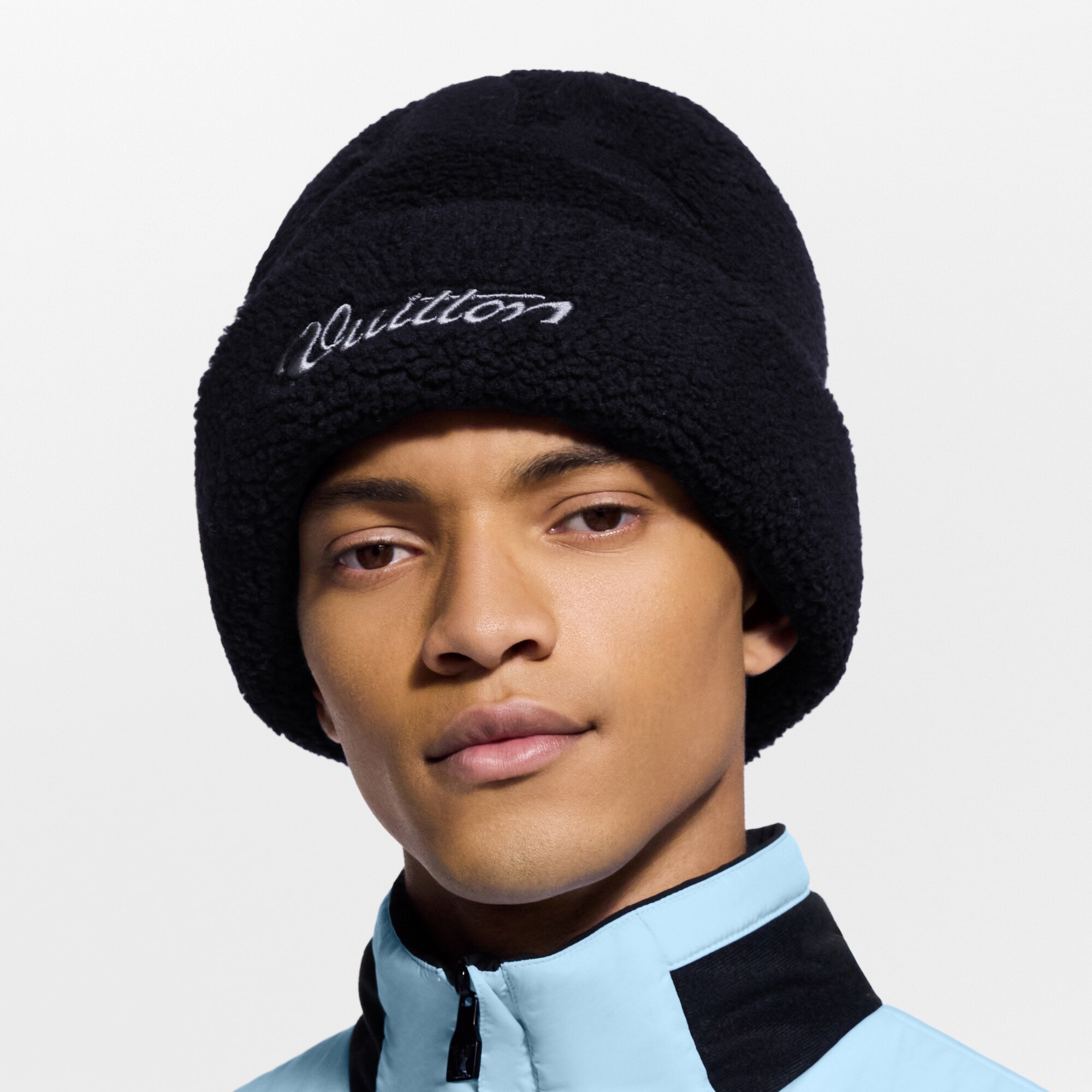 S00 Accesorios Sombreros, gorros y guantes Gorro de felpa Signature | Louis Vuitton ® (Ampliar producto)