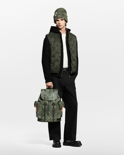 S00 Presentes Festivos Para Ele } Gorro LV Crush Monogram Surplus | Louis Vuitton ®