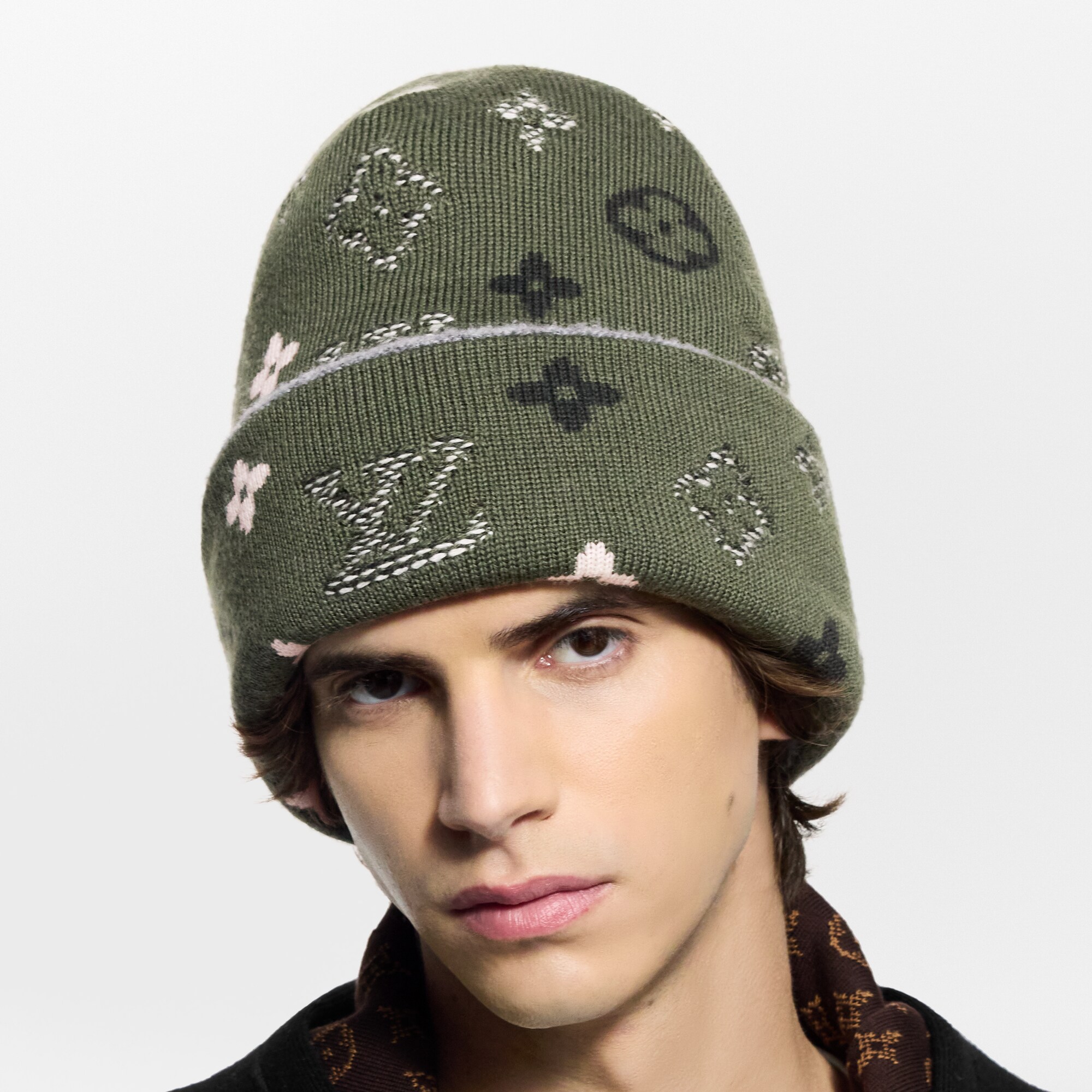 S00 Accesorios Sombreros, gorros y guantes Gorro LV Crush Monograma Surplus | Louis Vuitton ® (Ampliar producto)