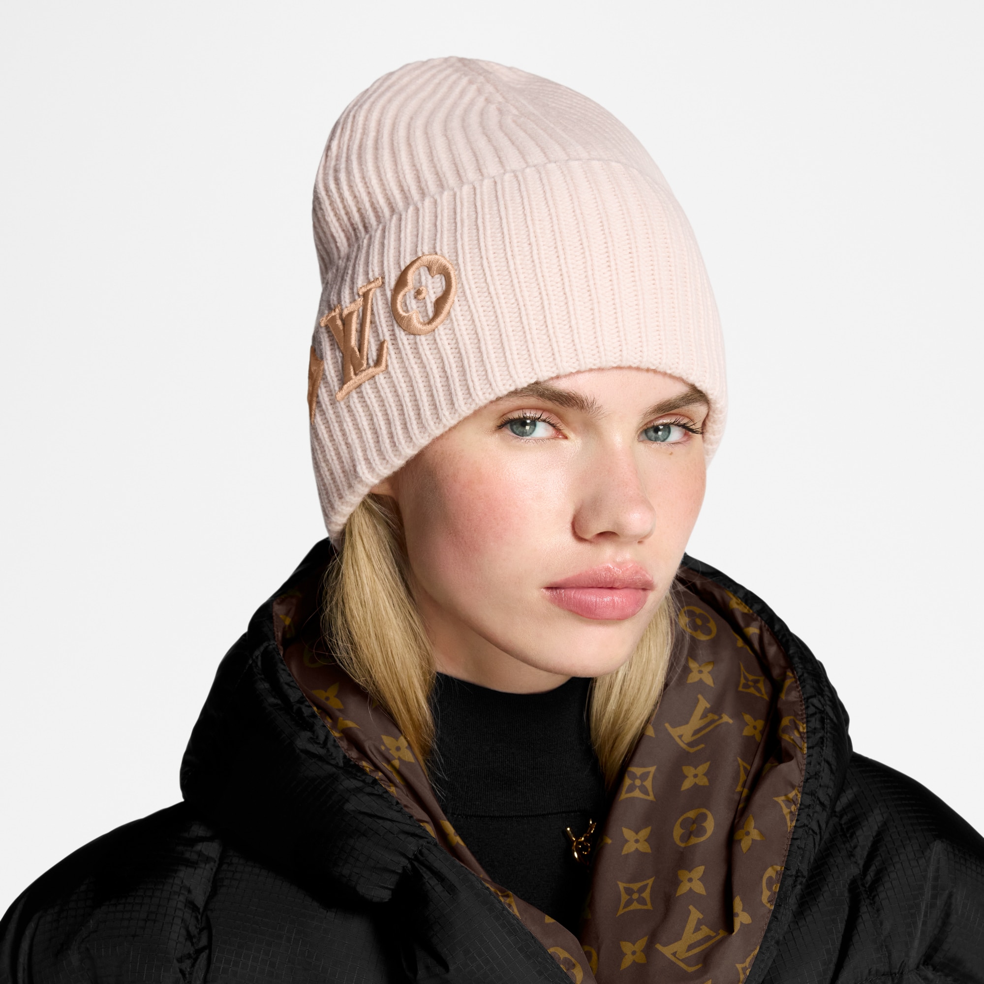 S00 Accesorios Sombreros y guantes Gorro LV Headline | Louis Vuitton ® (Ampliar producto)