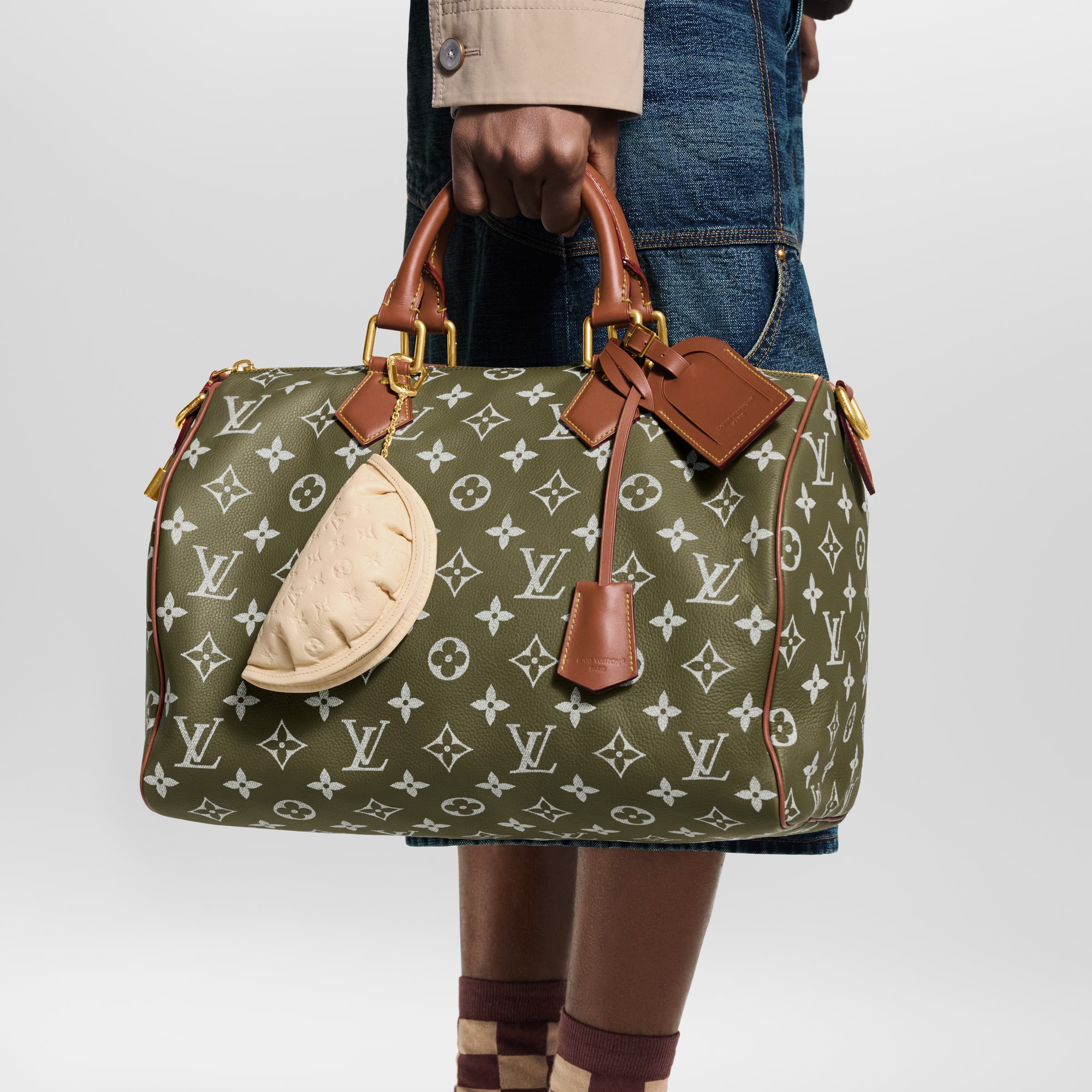 Autres Cuirs Monogram Carteras y artículos de piel pequeños Todas las carteras y los artículos de piel pequeños Gyoza Key Pouch | Louis Vuitton ® (Ampliar producto)