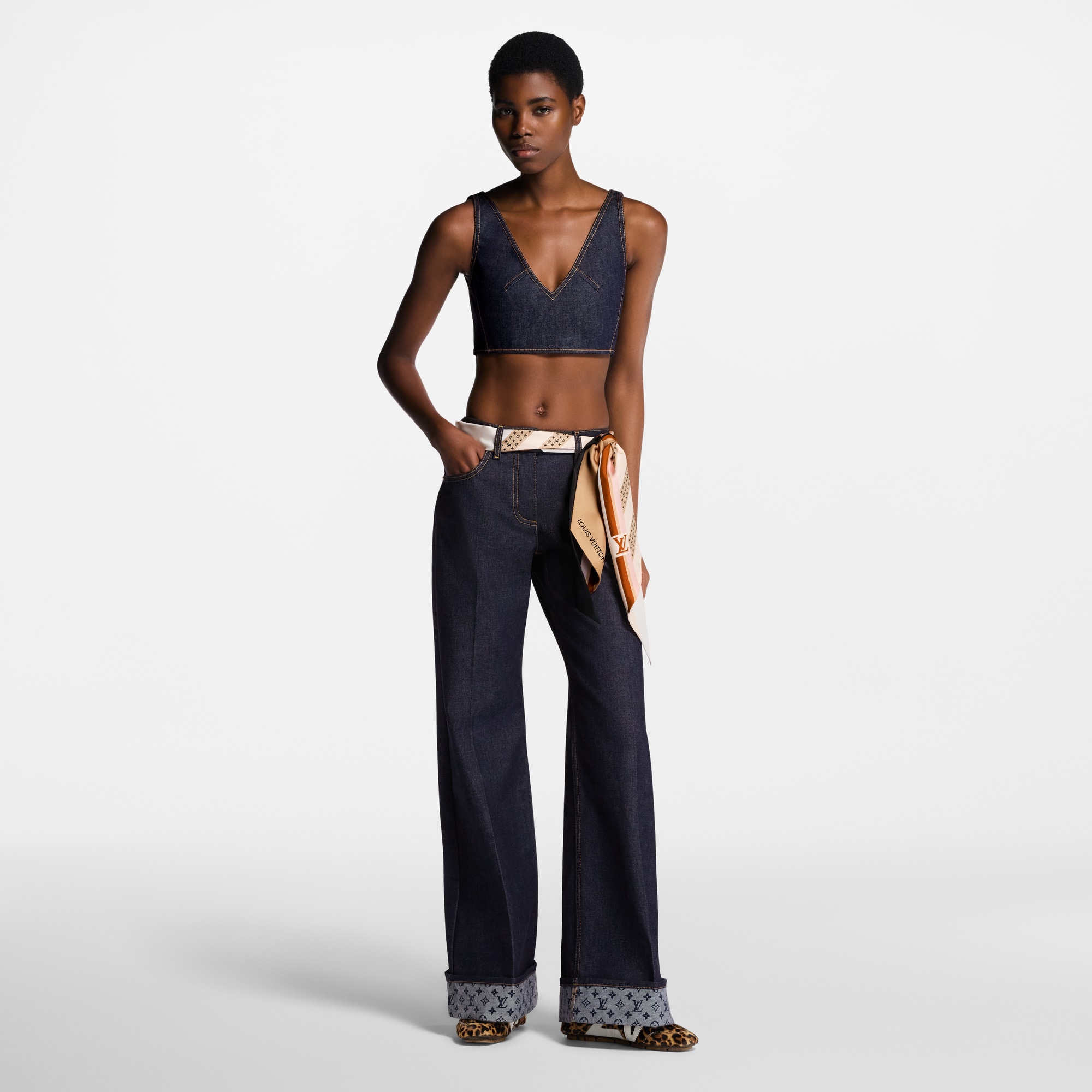  Ready to Wear Pantalones Jeans acampanados con detalle Monograma | Louis Vuitton ® (Ampliar producto)