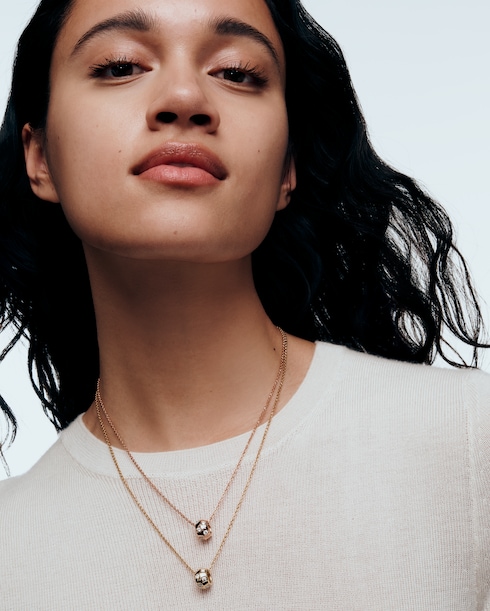 Categories Necklaces and Pendants Le Damier de Louis Vuitton Pendant, Rose Gold and Diamonds | Louis Vuitton ®