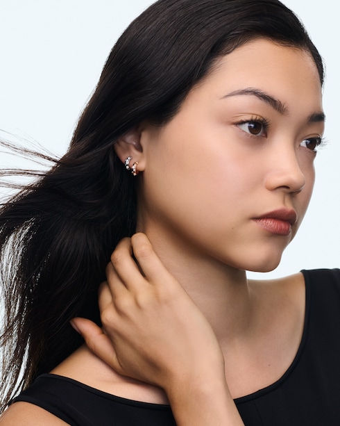 Categories Earrings Le Damier de Louis Vuitton Small Hoops, Rose Gold and Diamonds | Louis Vuitton ®