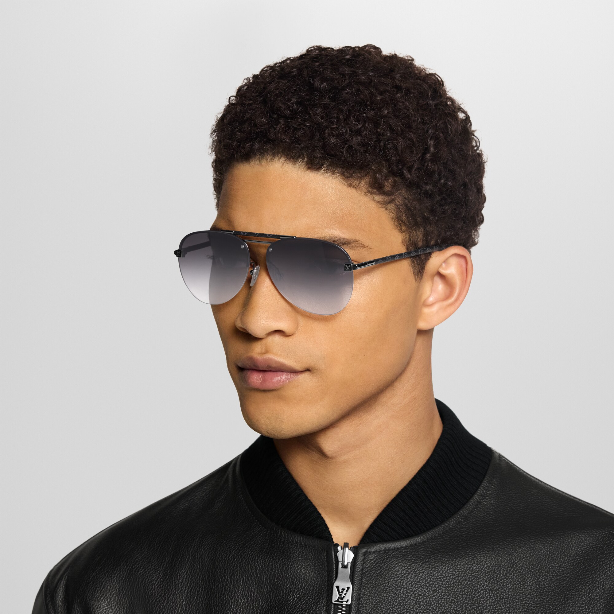 S00 Accesorios Lentes de sol Lentes de sol Clockwise Canvas | Louis Vuitton ® (Ampliar producto)