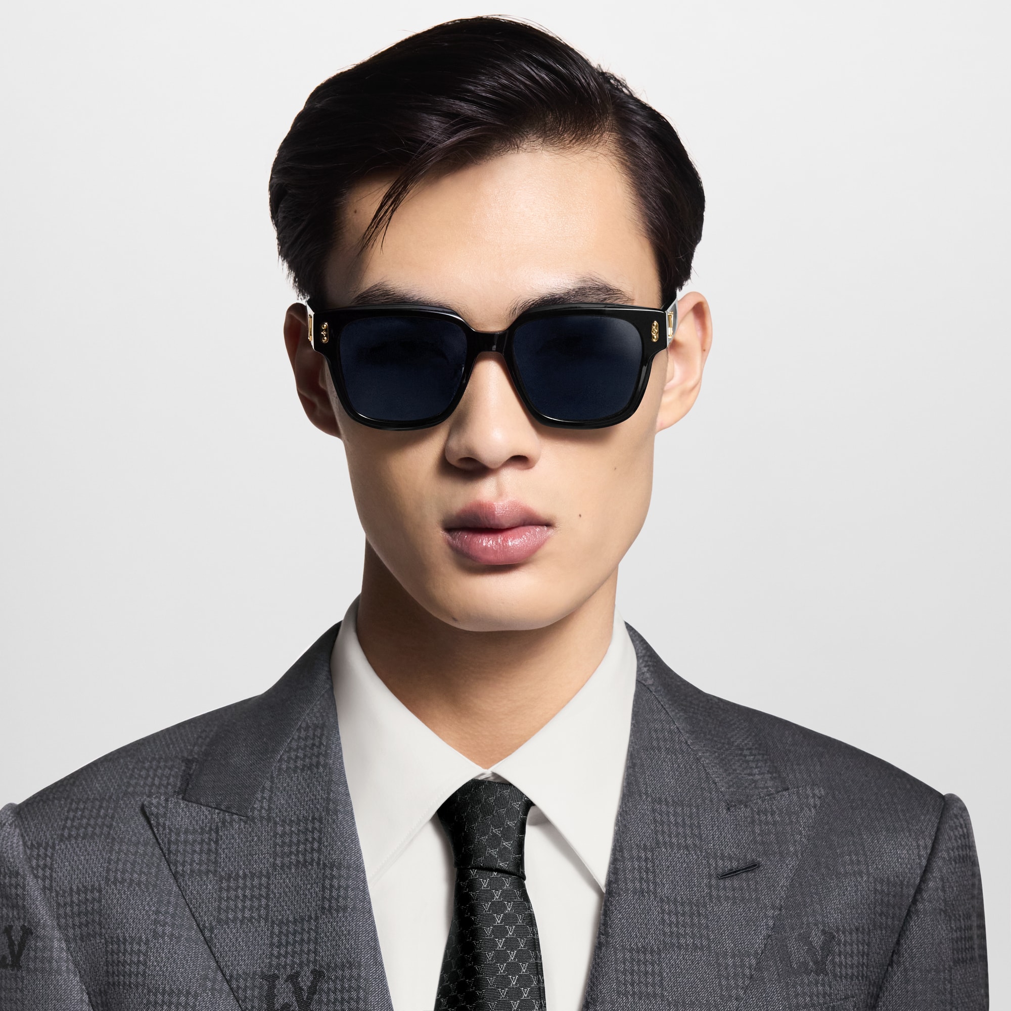 S00 Accesorios Lentes de sol Lentes de sol LV Confidence Square | Louis Vuitton ® (Ampliar producto)