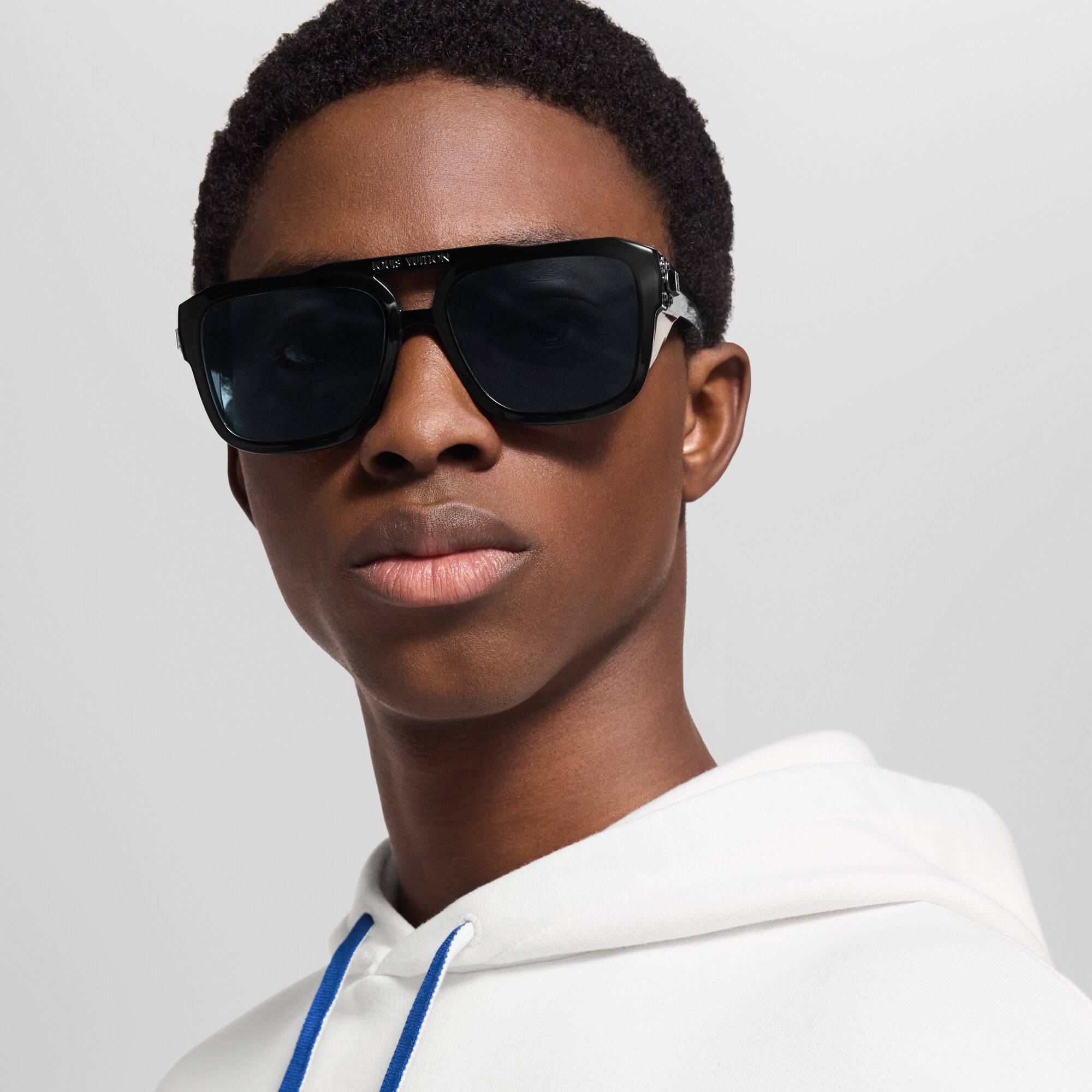 S00 Accesorios Lentes de sol Lentes de sol LV Frog Pilot | Louis Vuitton ® (Ampliar producto)