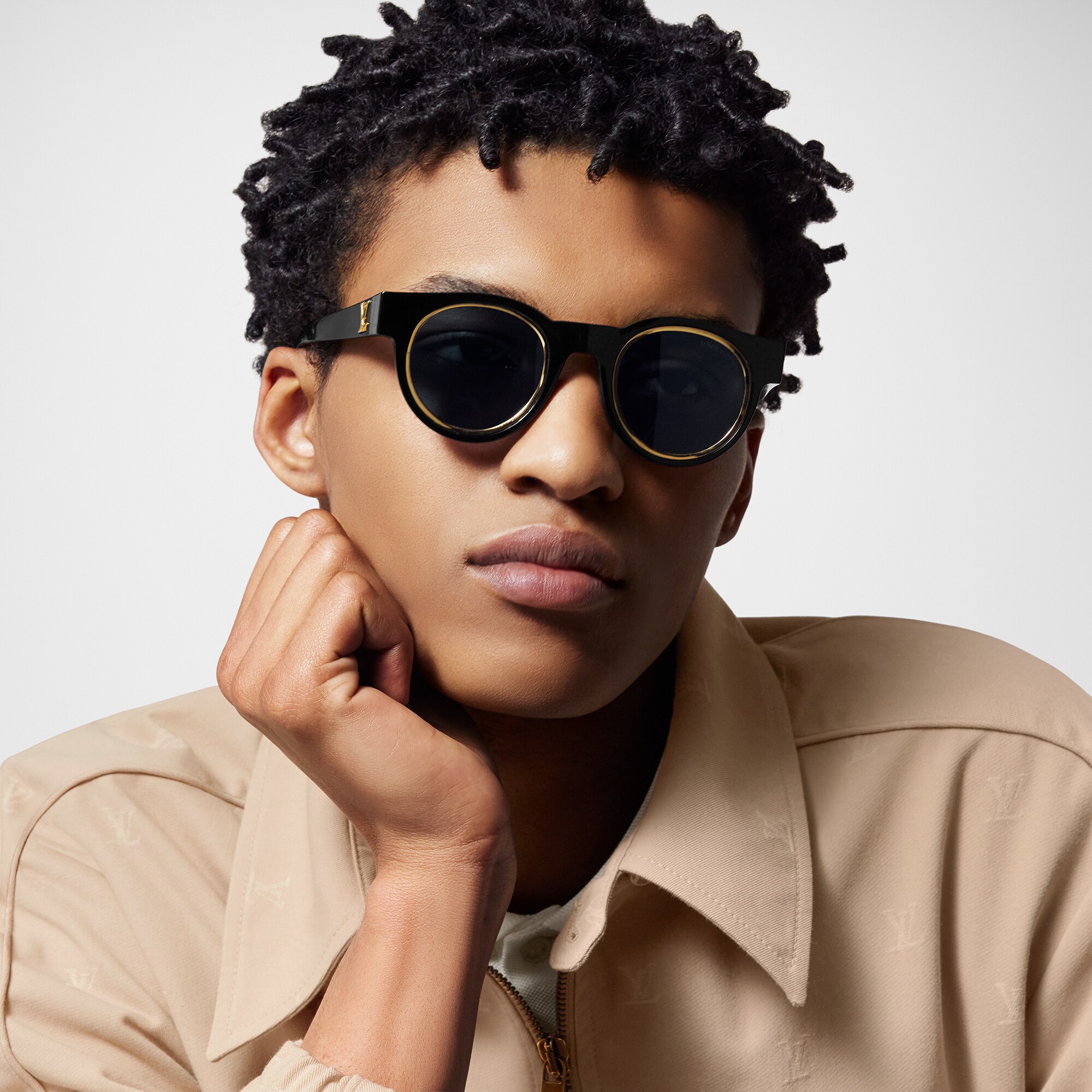 S00 Accesorios Lentes de sol Lentes de sol LV Legacy Round | Louis Vuitton ® (Ampliar producto)