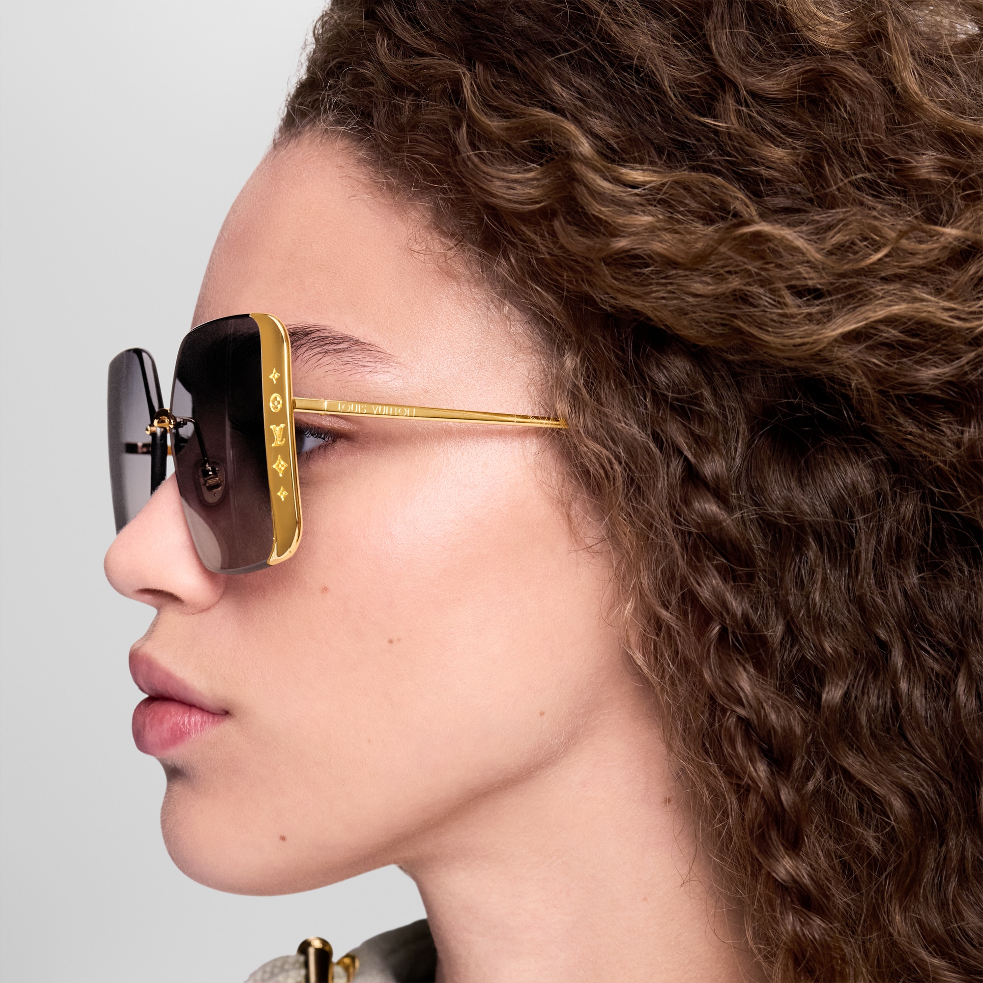 S00 Accesorios Lentes de sol Lentes de sol LV Moon Metal Square | Louis Vuitton ® (Ampliar producto)