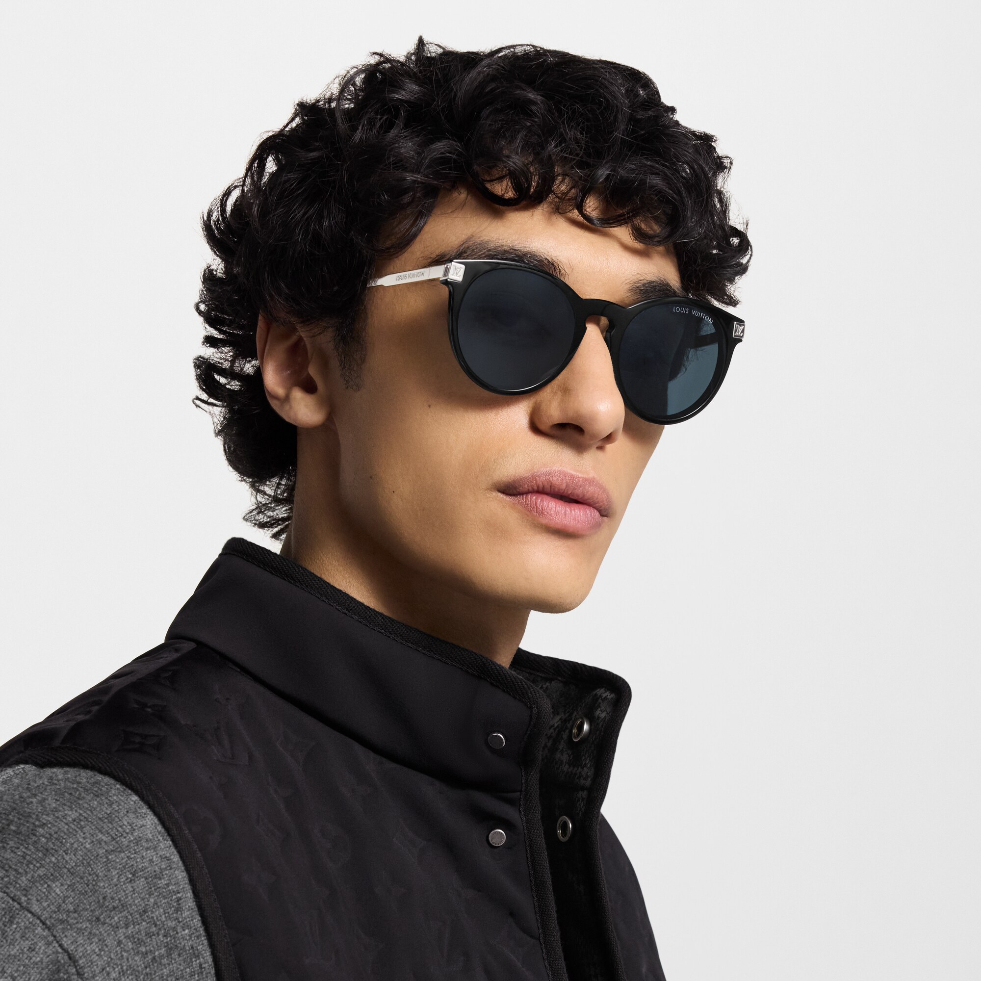 S00 Accesorios Lentes de sol Lentes de sol LV Rise Round | Louis Vuitton ® (Ampliar producto)