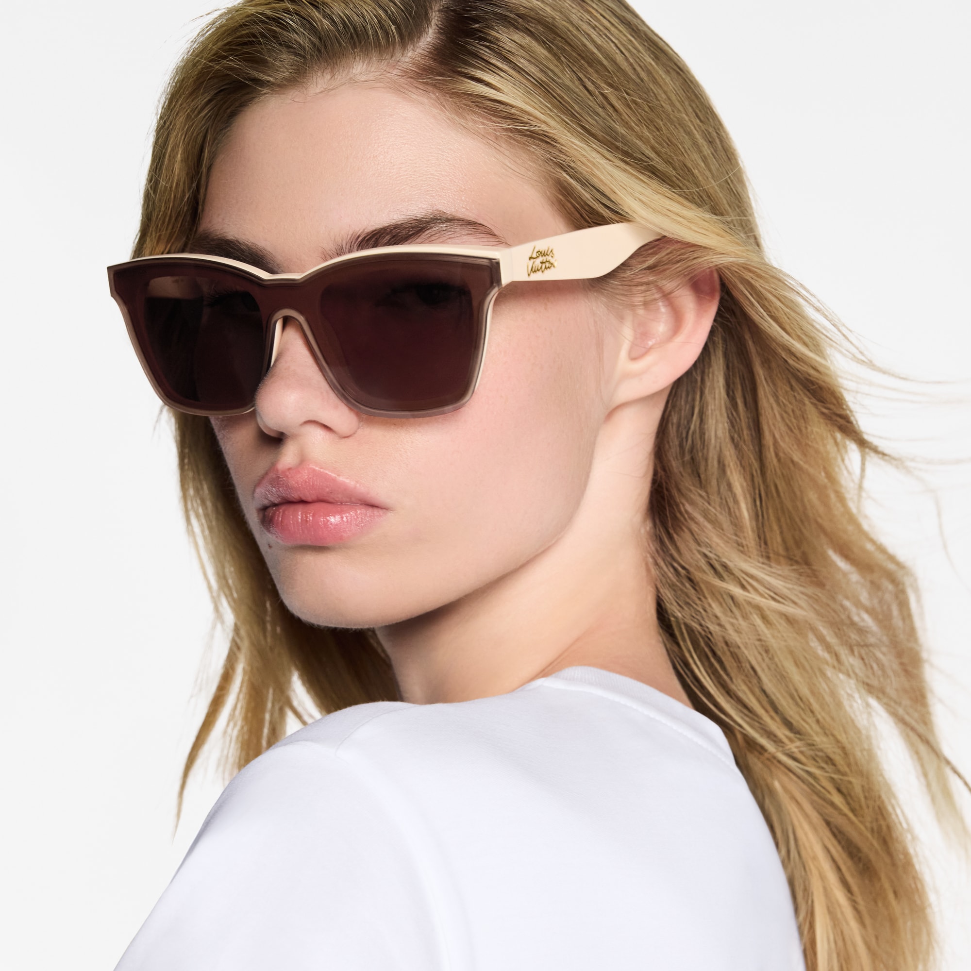 S00 Accesorios Lentes de sol Lentes de sol LV Script Square | Louis Vuitton ® (Ampliar producto)