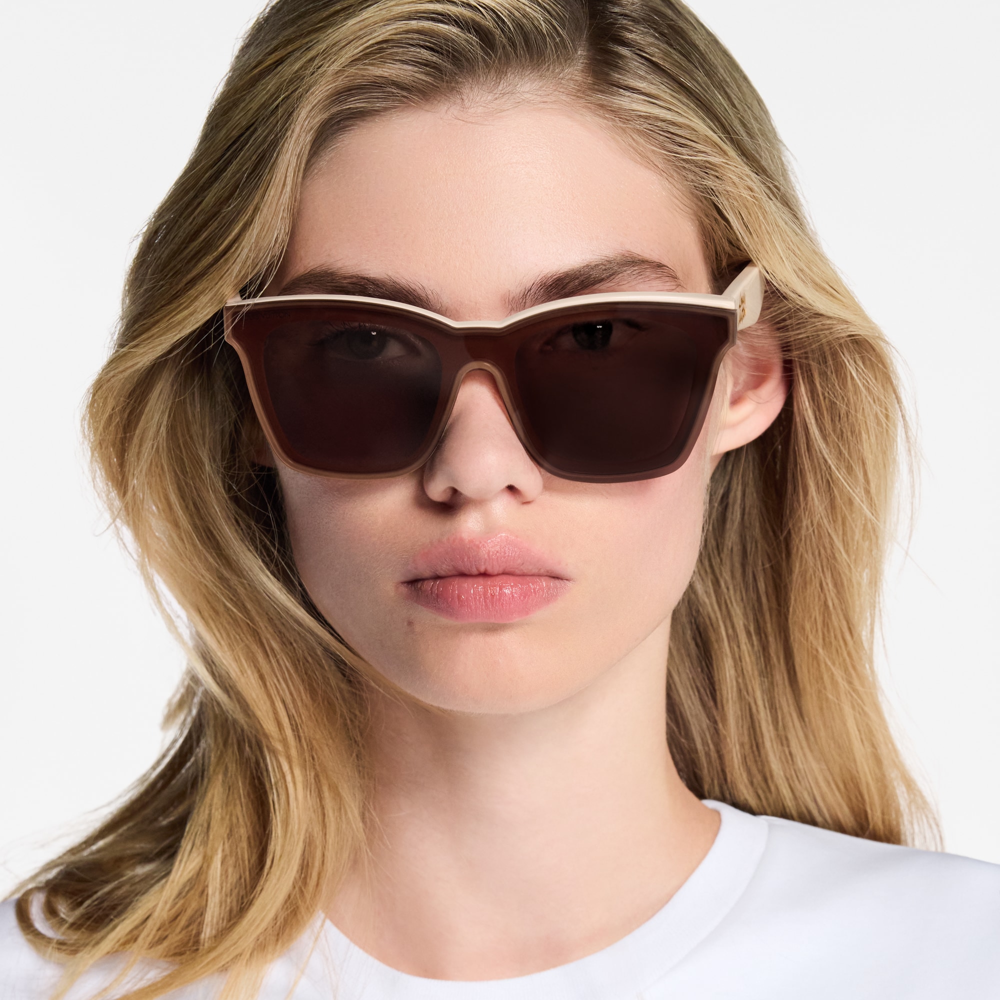 S00 Accesorios Lentes de sol Lentes de sol LV Script Square | Louis Vuitton ® (Ampliar producto)