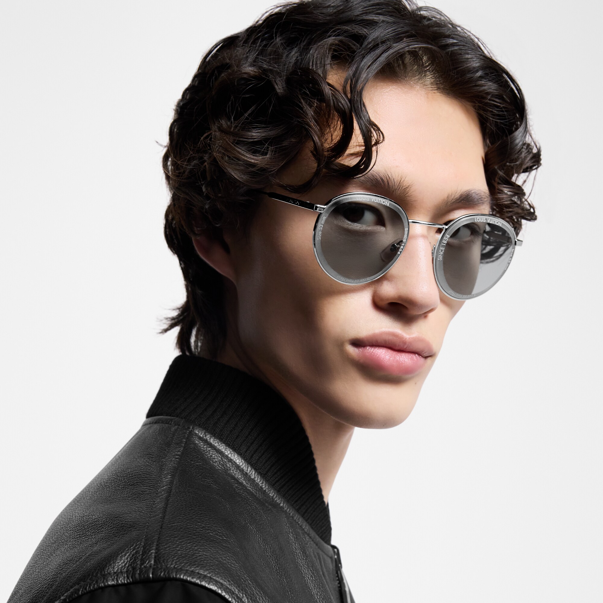 S00 Accesorios Lentes de sol Lentes de sol LV Super Vision Round | Louis Vuitton ® (Ampliar producto)