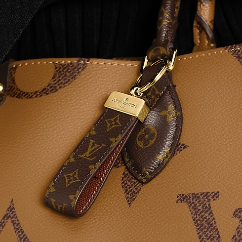 Monogram Accesorios Llaveros y charms Llavero Dragonne | Louis Vuitton ® (Ampliar producto)
