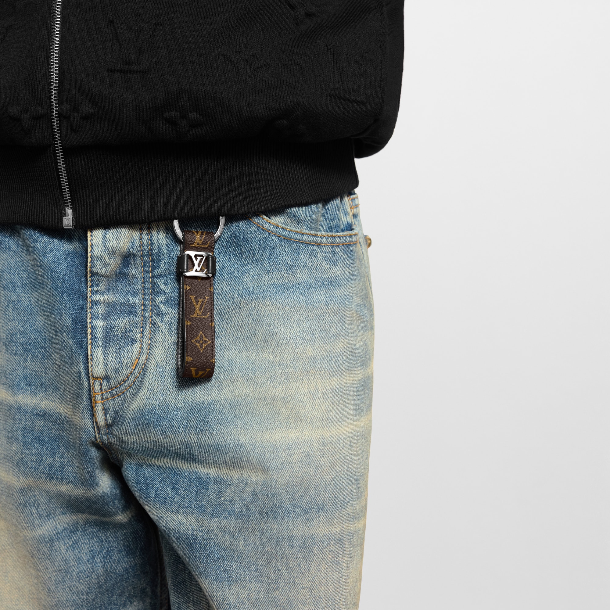 S00 Accesorios Llaveros y charms  Llavero LV Dragonne | Louis Vuitton ® (Ampliar producto)