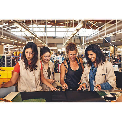 Librería Libros de pasta dura Louis Vuitton Manufactures - Edición en inglés | Louis Vuitton ® (Ampliar producto)