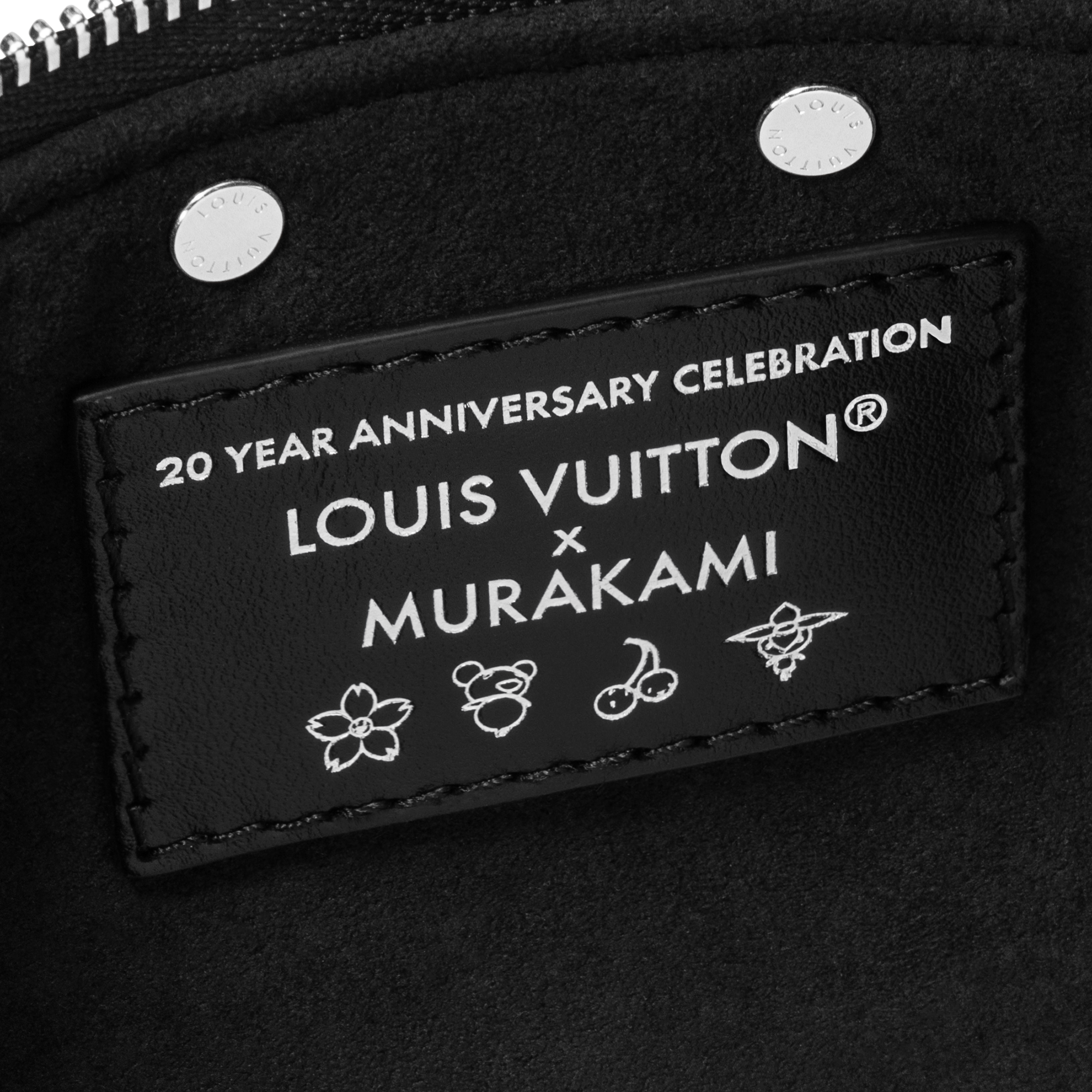 Autres Toiles Monogram Carteras y artículos de piel pequeños Carteras con cadena y Micro Bolsas LV x TM bolsa Pochette Accessoires | Louis Vuitton ® (Ampliar producto)