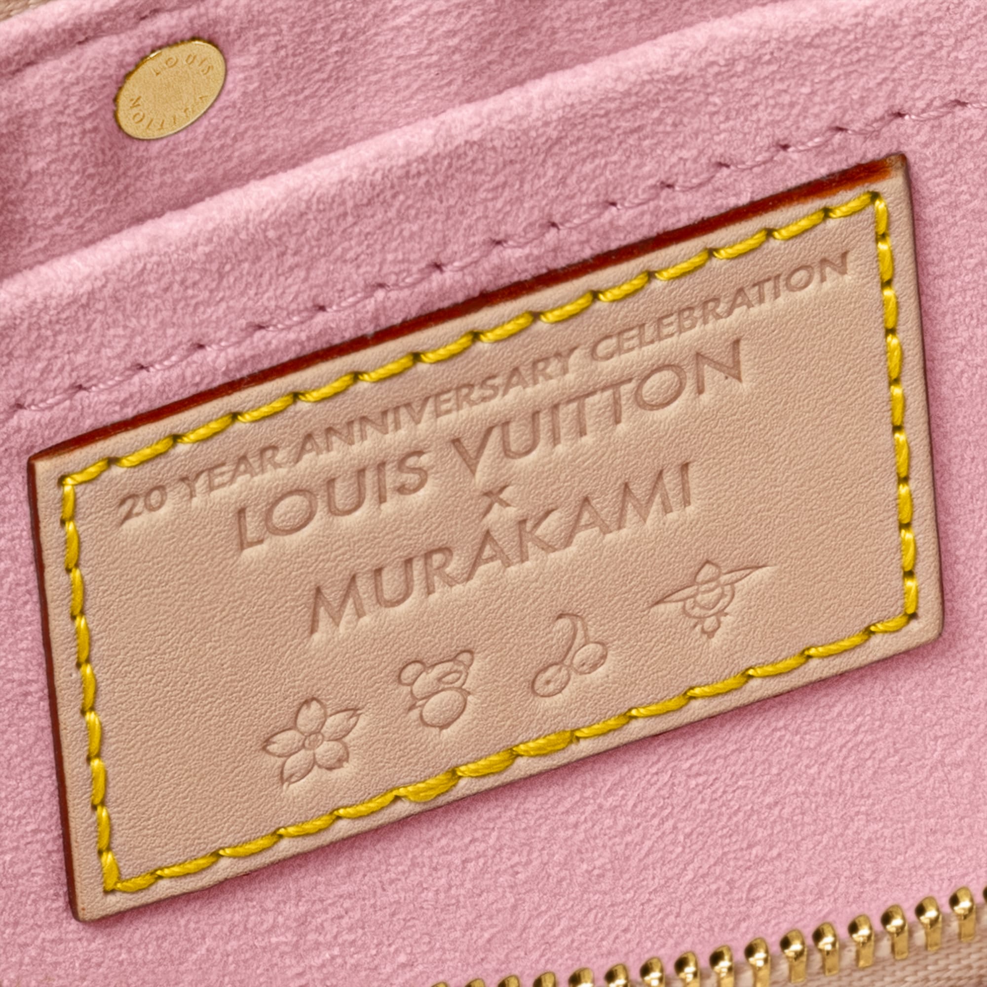 Monogram Carteras y artículos de piel pequeños Carteras con cadena y Micro Bolsas LV x TM bolsa Pochette Accessoires | Louis Vuitton ® (Ampliar producto)