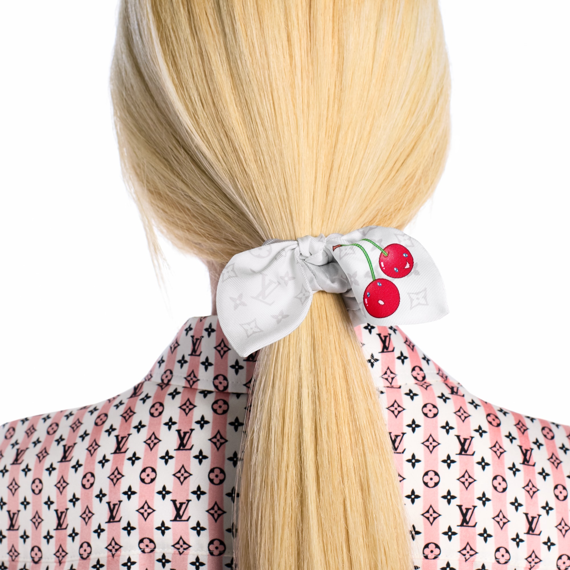 S00 Accesorios Accesorios para el pelo LV x TM set de ligas para el cabello Monograma Cerise | Louis Vuitton ® (Ampliar producto)