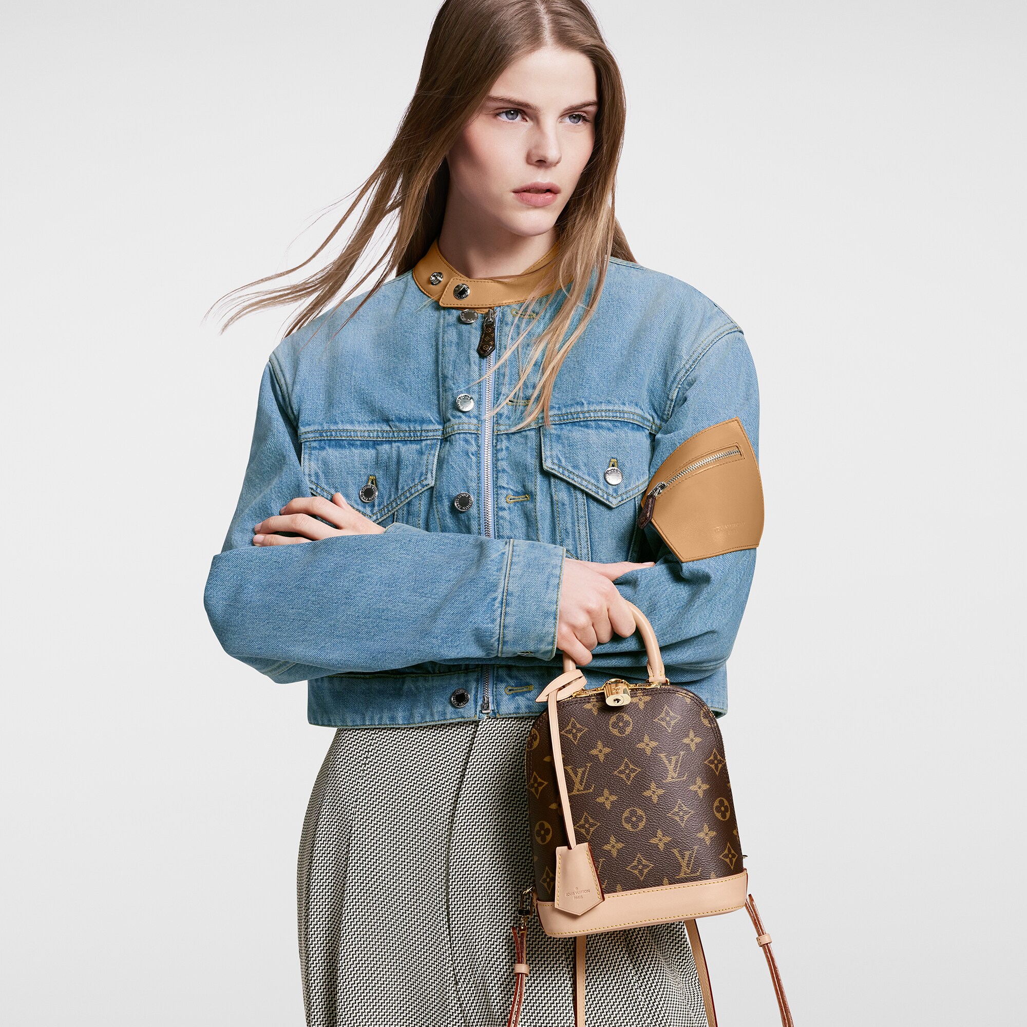 Monogram Bolsas de mano Todas las bolsas de mano Mochila Alma | Louis Vuitton ® (Ampliar producto)