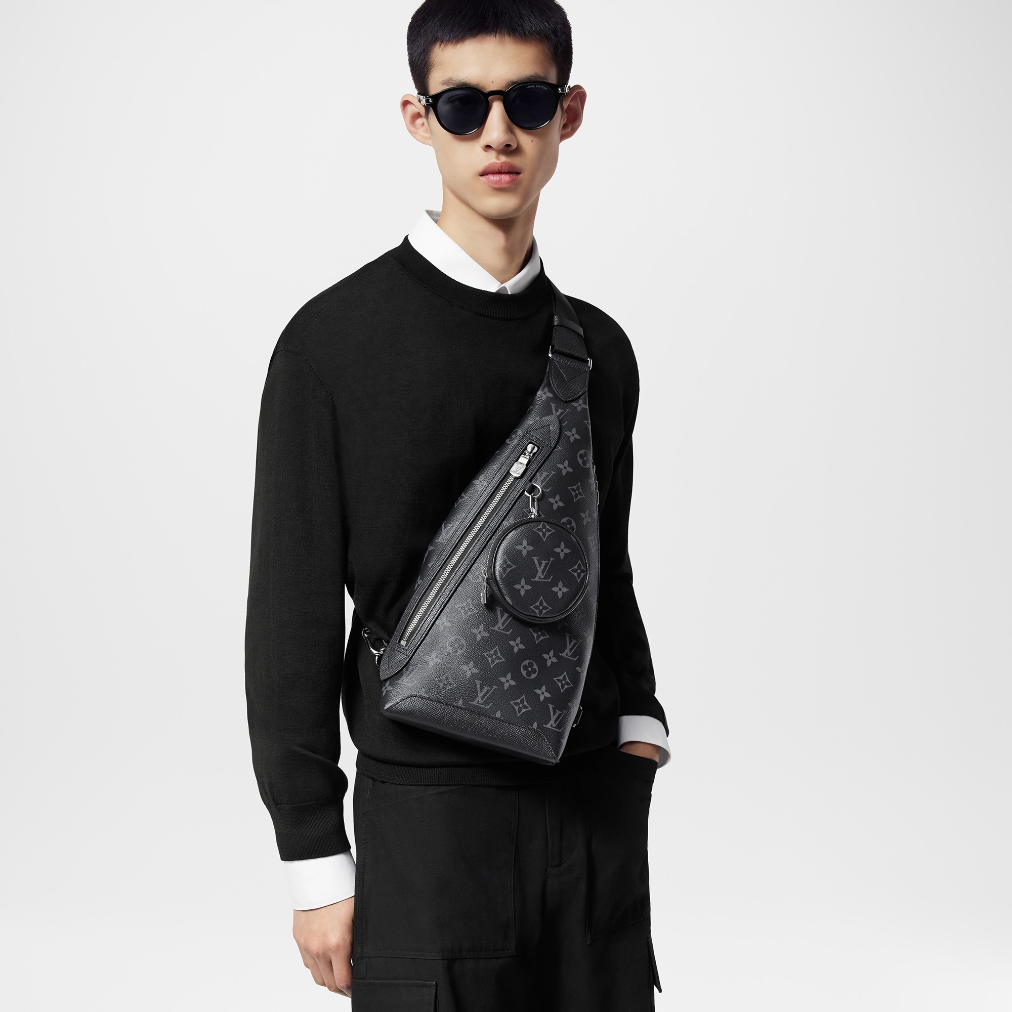 Taigarama Bolsas All Collections Mochila bandolera Duo | Louis Vuitton ® (Ampliar producto)