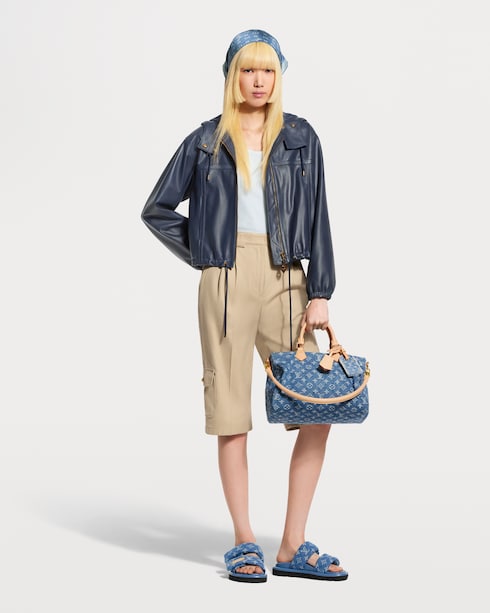 S00 Accessoires Carrés de Soie et Bandeaux Carré Monogram Silhouette Denim 55 | Louis Vuitton ®