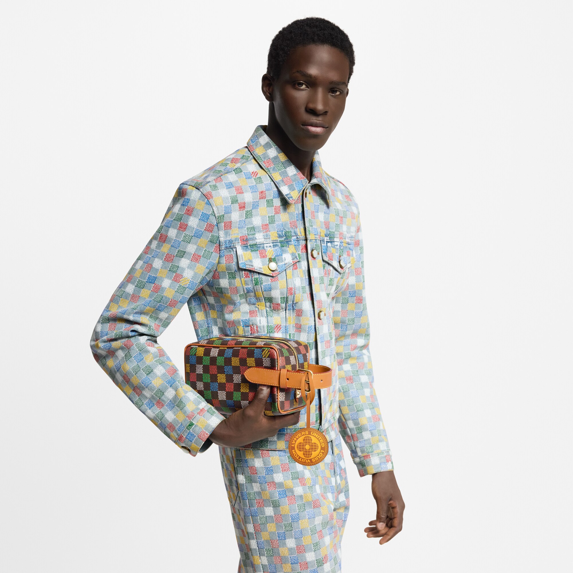 Damier Ebene Viajes Accesorios y organizadores de viaje Neceser Locker Dopp | Louis Vuitton ® (Ampliar producto)
