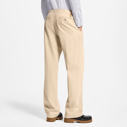 Pantalón con cordón ajustable y parche LV vista usada recortada