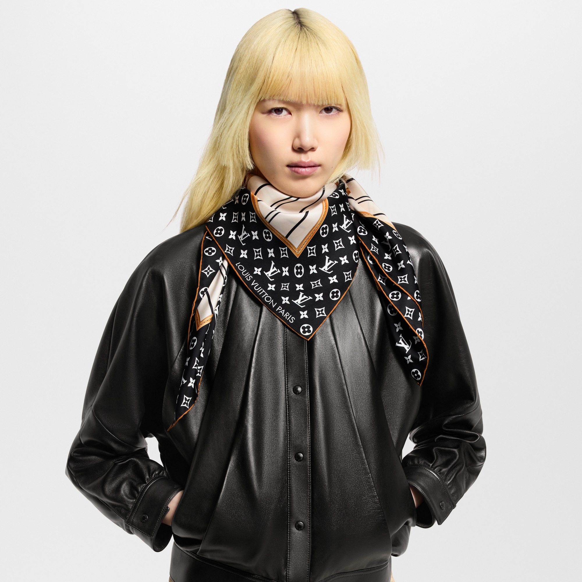S00 Accesorios Pañuelos de seda y bandanas Pañuelo My Neverfull 90 | Louis Vuitton ® (Ampliar producto)