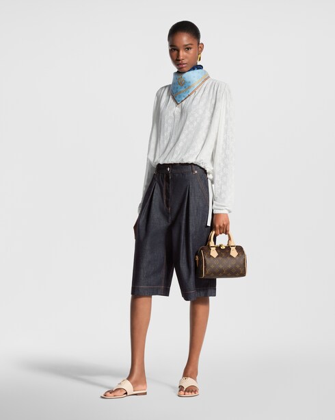 S00 Accessoires Carrés de Soie et Bandeaux Strap And Trunk Square 70 | Louis Vuitton ®
