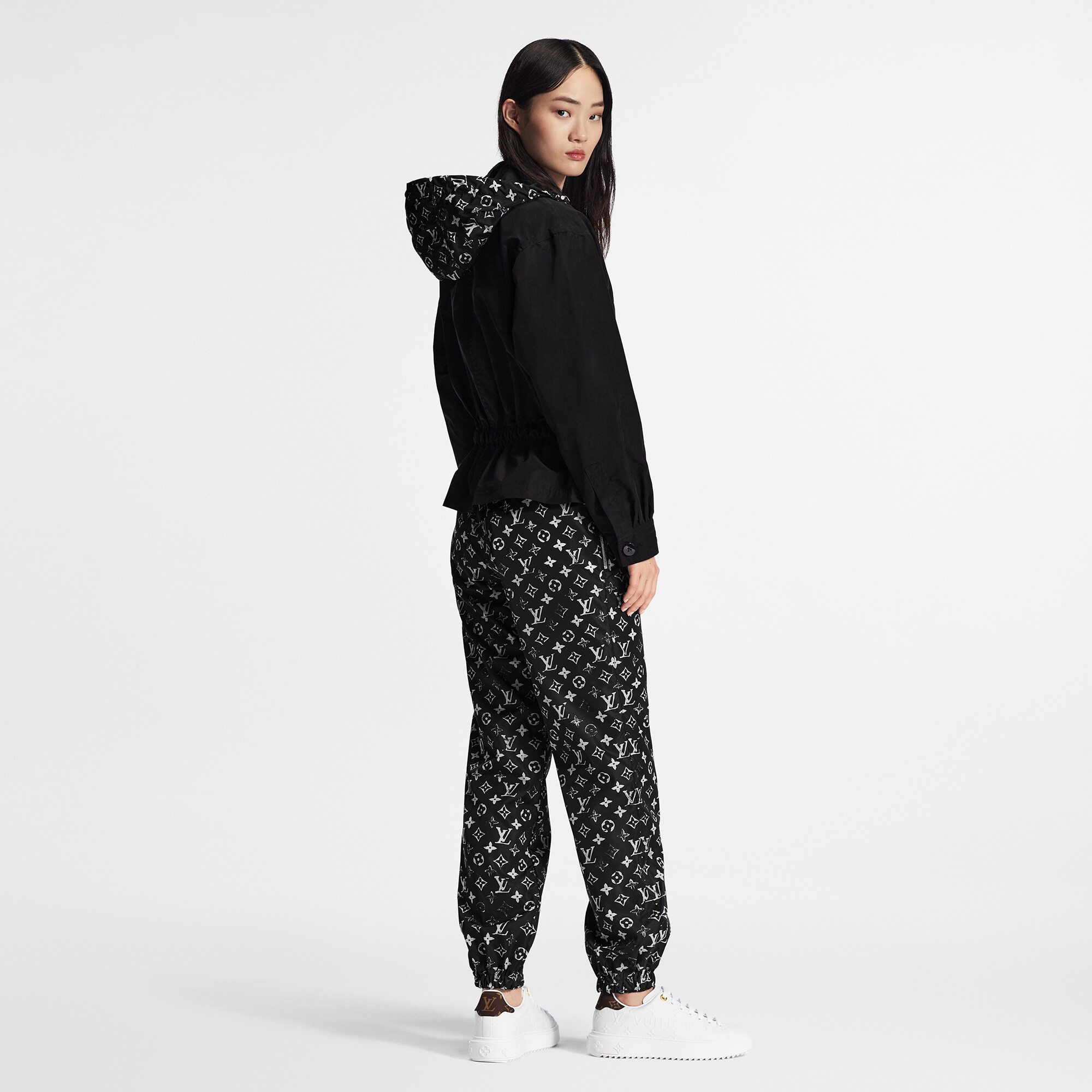  Ready to Wear Abrigos y chaquetas Parka corta con capucha | Louis Vuitton ® (Ampliar producto)