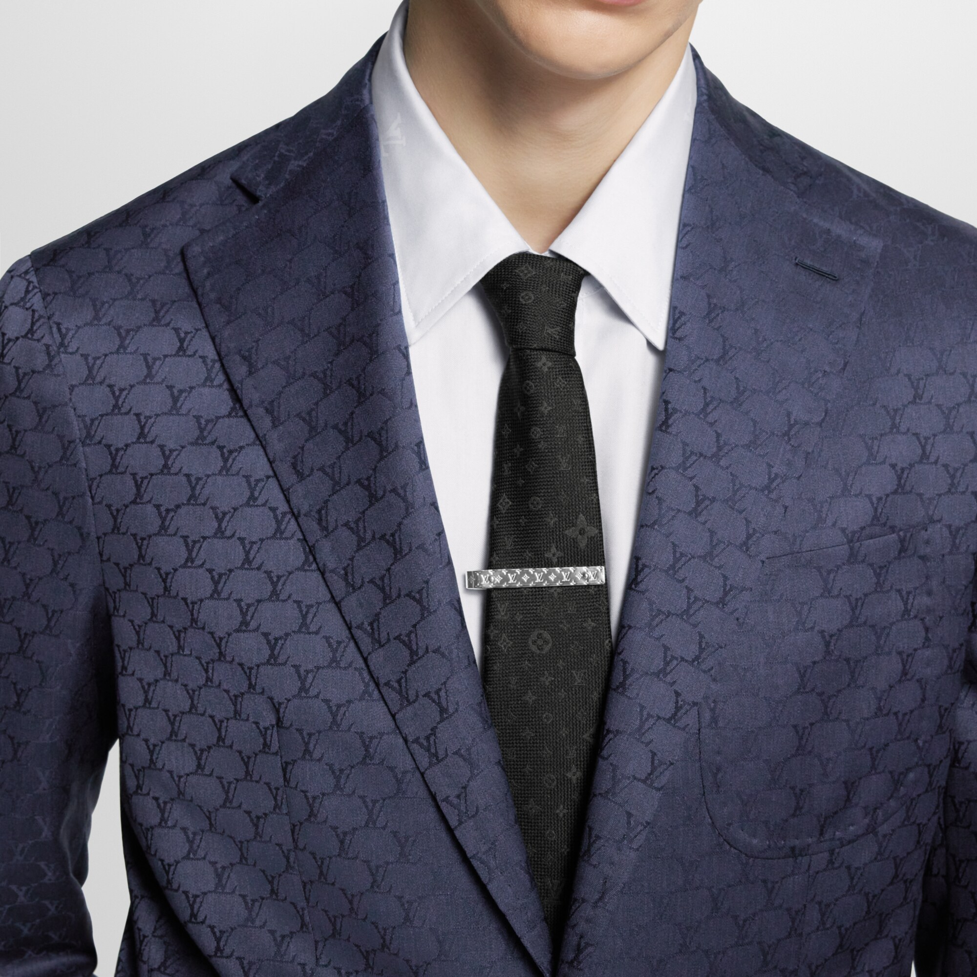 S00 Accesorios Nuevo para esta temporada Pisacorbatas Monograma Bold | Louis Vuitton ® (Ampliar producto)
