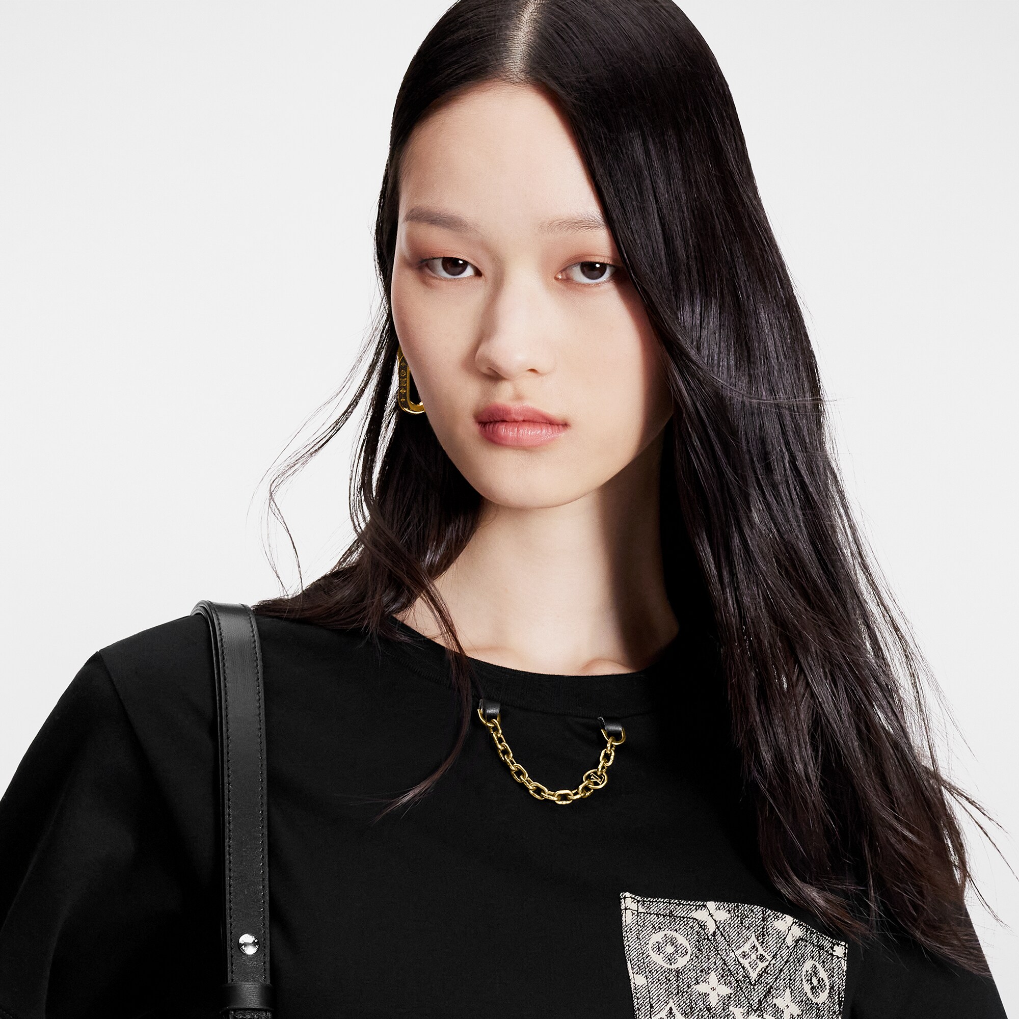  Discontinued Product Obs 7 Playera con motivo Monograma en el bolsillo | Louis Vuitton ® (Ampliar producto)