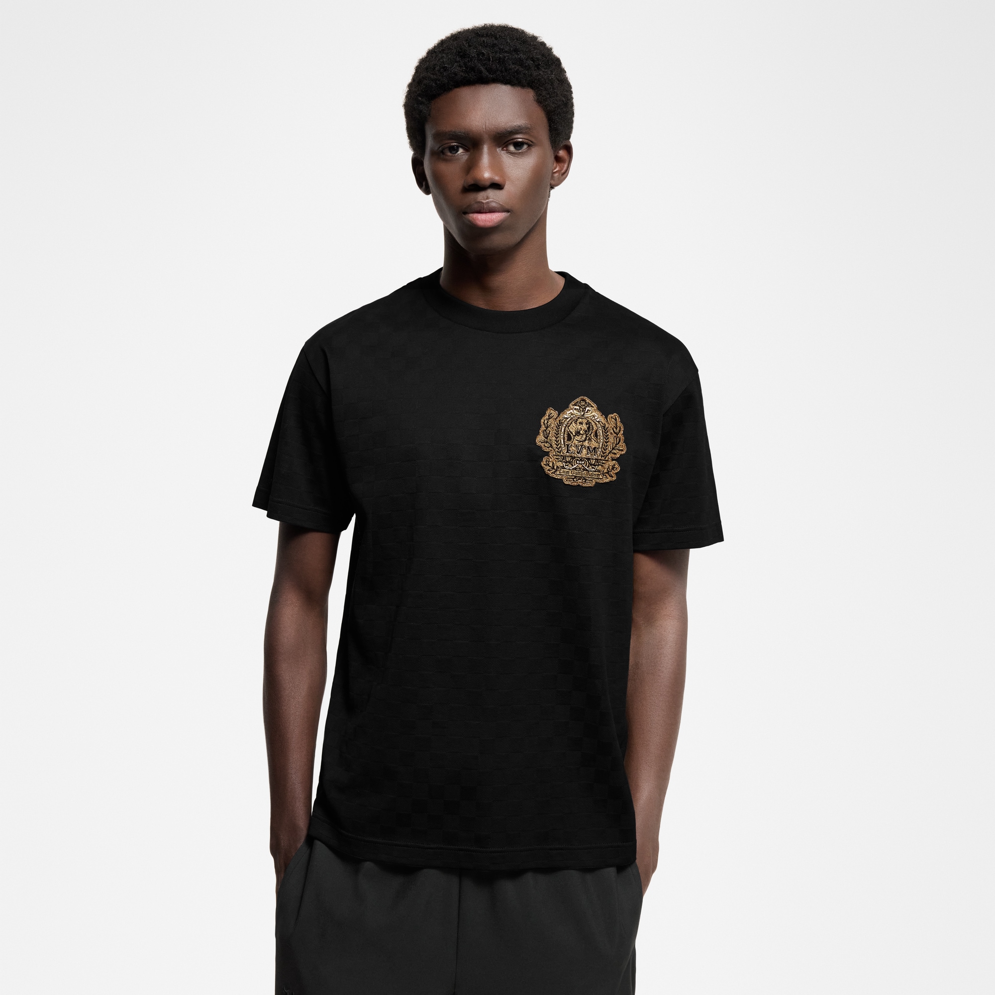  Ready to Wear Camisetas y camisas tipo polo Playera de algodón con parche distintivo | Louis Vuitton ® (Ampliar producto)