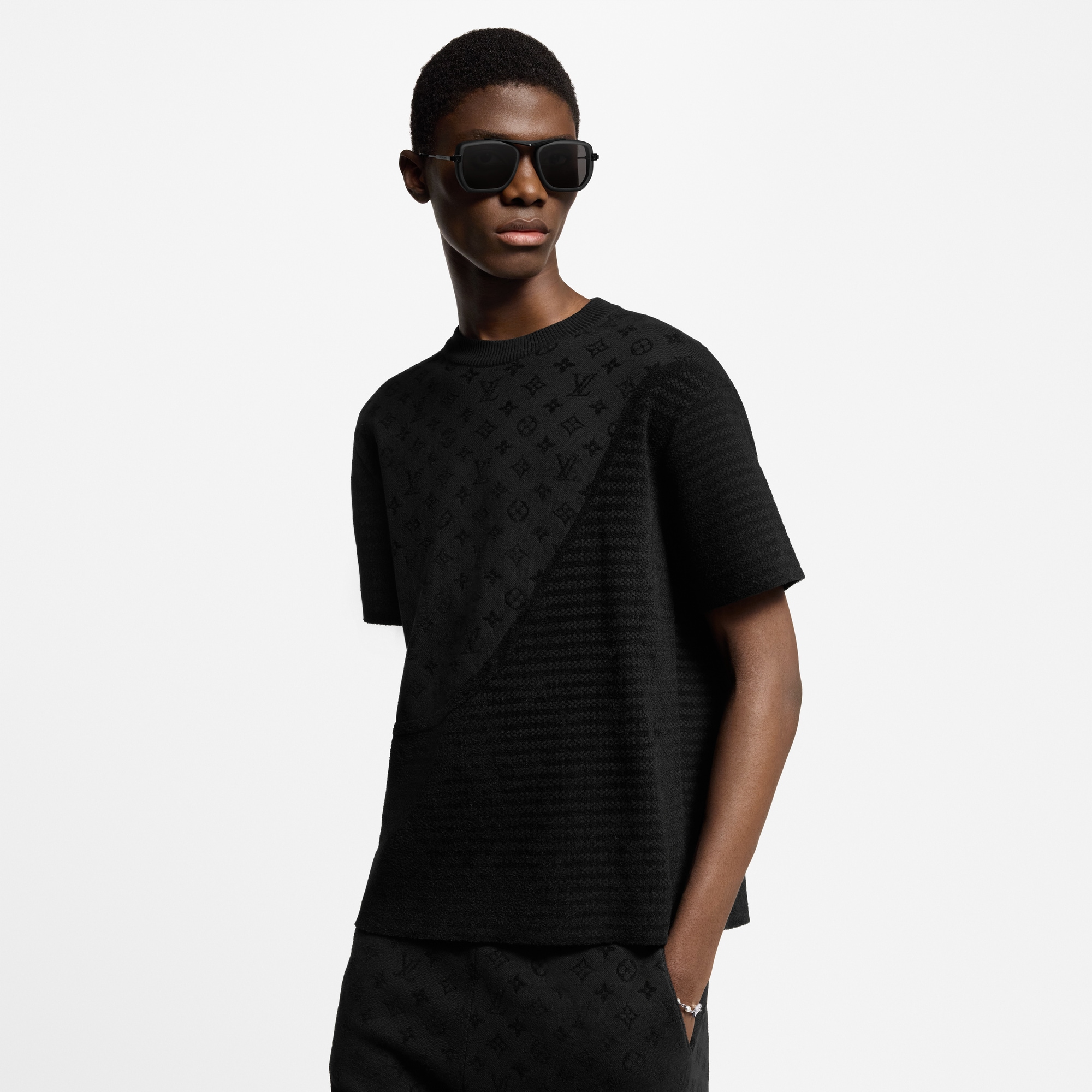  Ready to Wear Todo el Ready-To-Wear Playera de cuello redondo en Jacquard gráfico | Louis Vuitton ® (Ampliar producto)